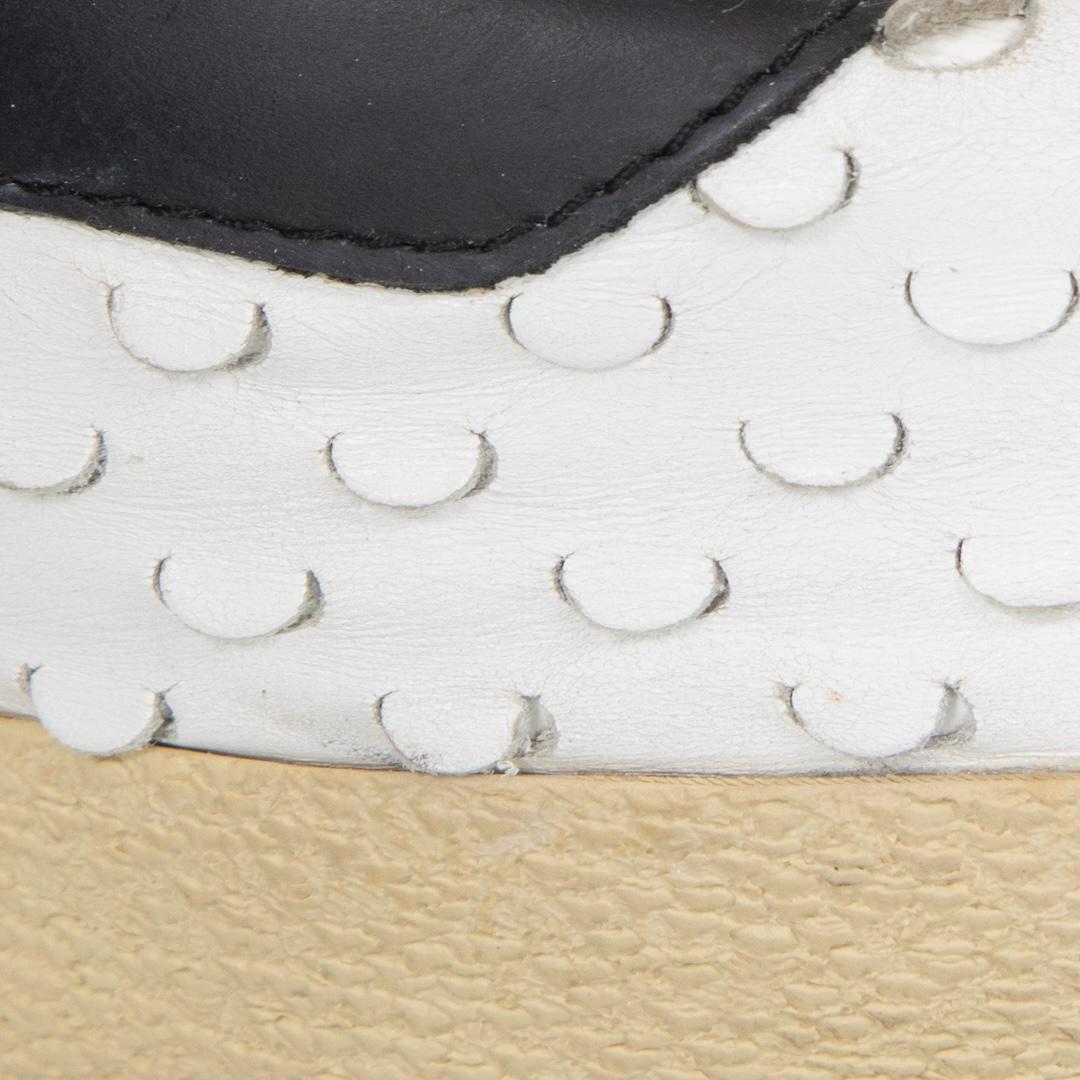 Saint Laurent Baskets perforées en cuir blanc Taille IT 41 Pour femmes en vente