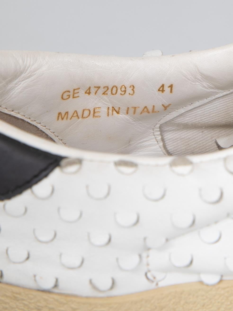 Saint Laurent Baskets perforées en cuir blanc Taille IT 41 en vente 1