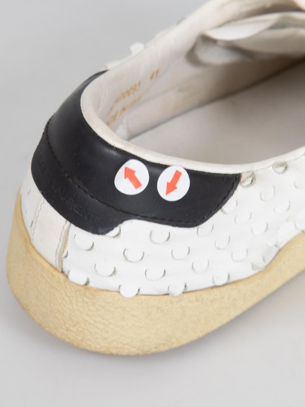 Saint Laurent Baskets perforées en cuir blanc Taille IT 41 en vente 3