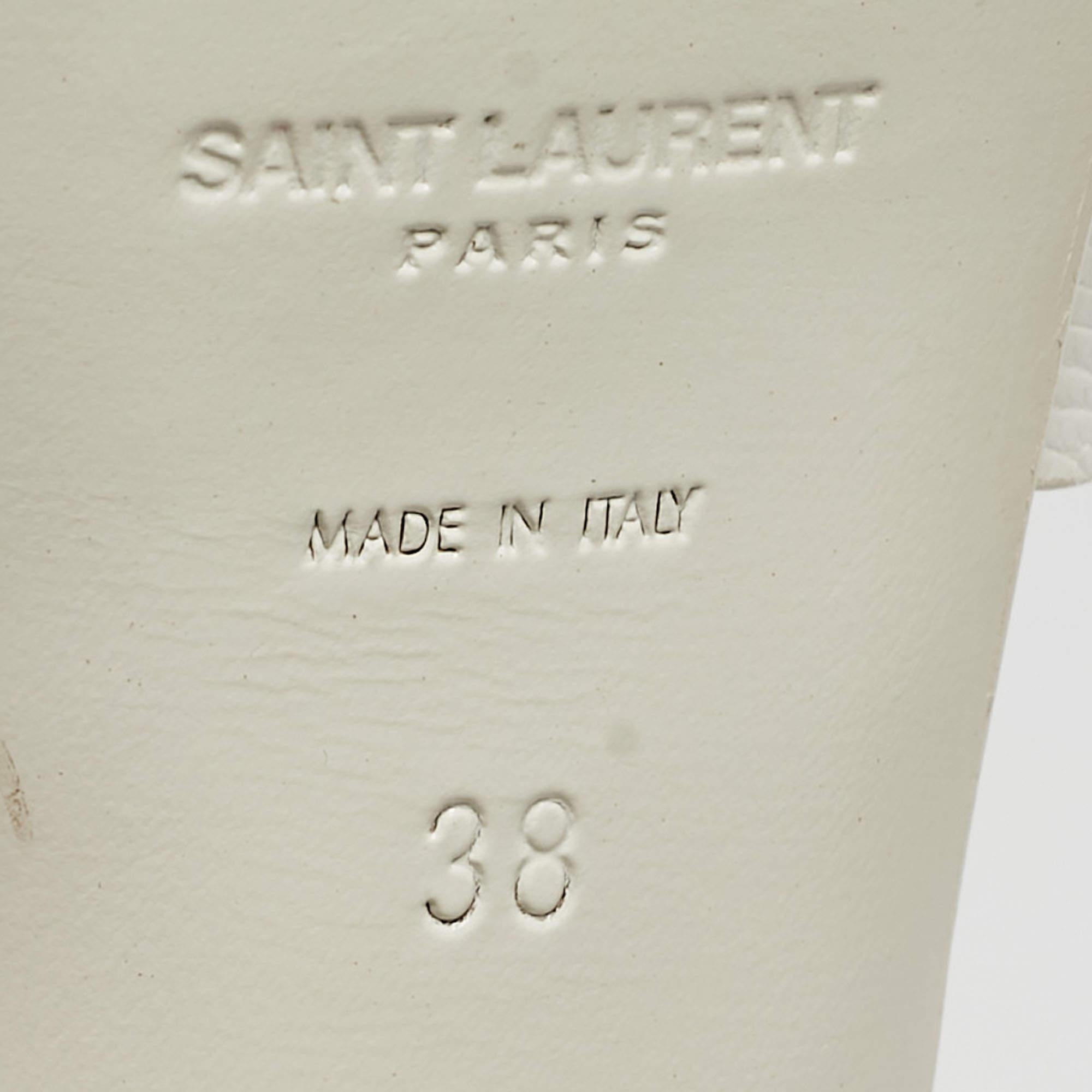 Saint Laurent Weiße Tribute-Sandalen aus Leder mit Eidechsenprägung Größe 38 im Angebot 3