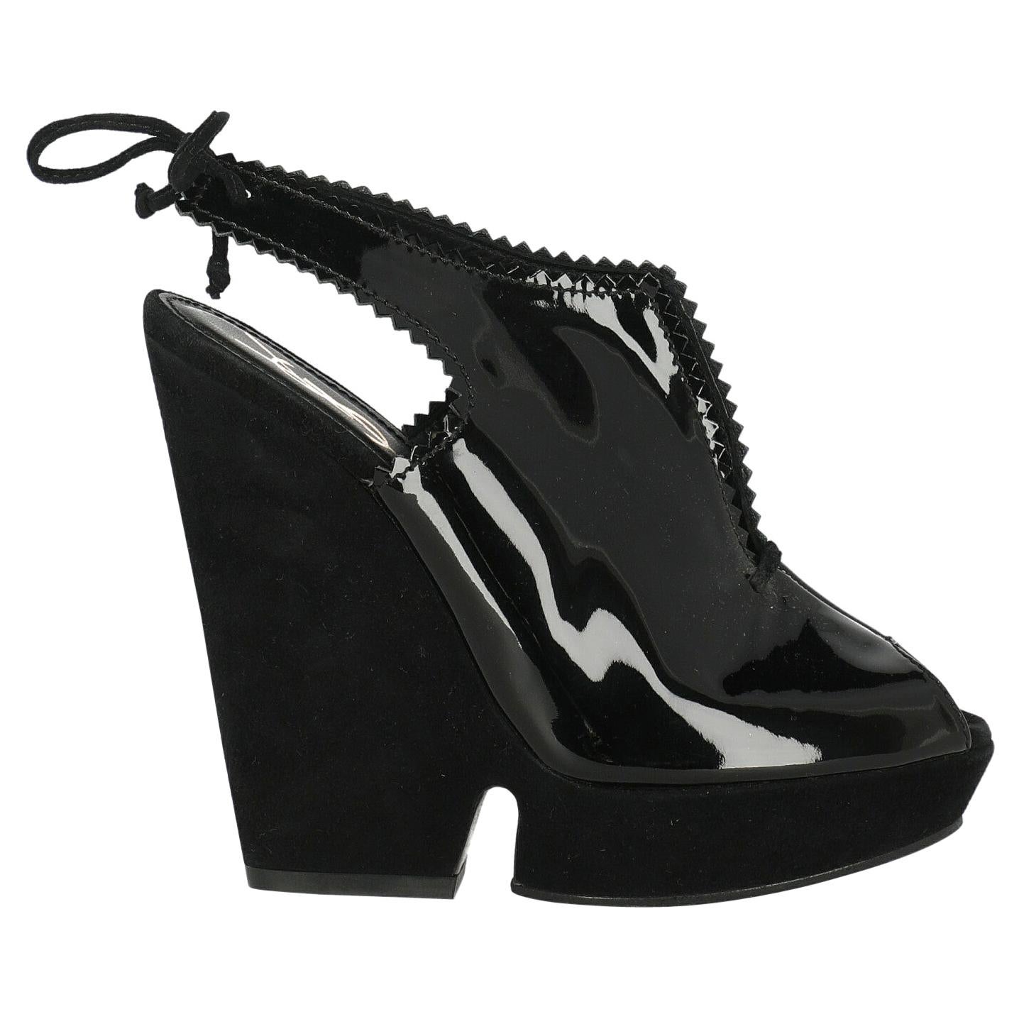 Saint Laurent Women  Ankle boots Black Leather IT 37 For Sale