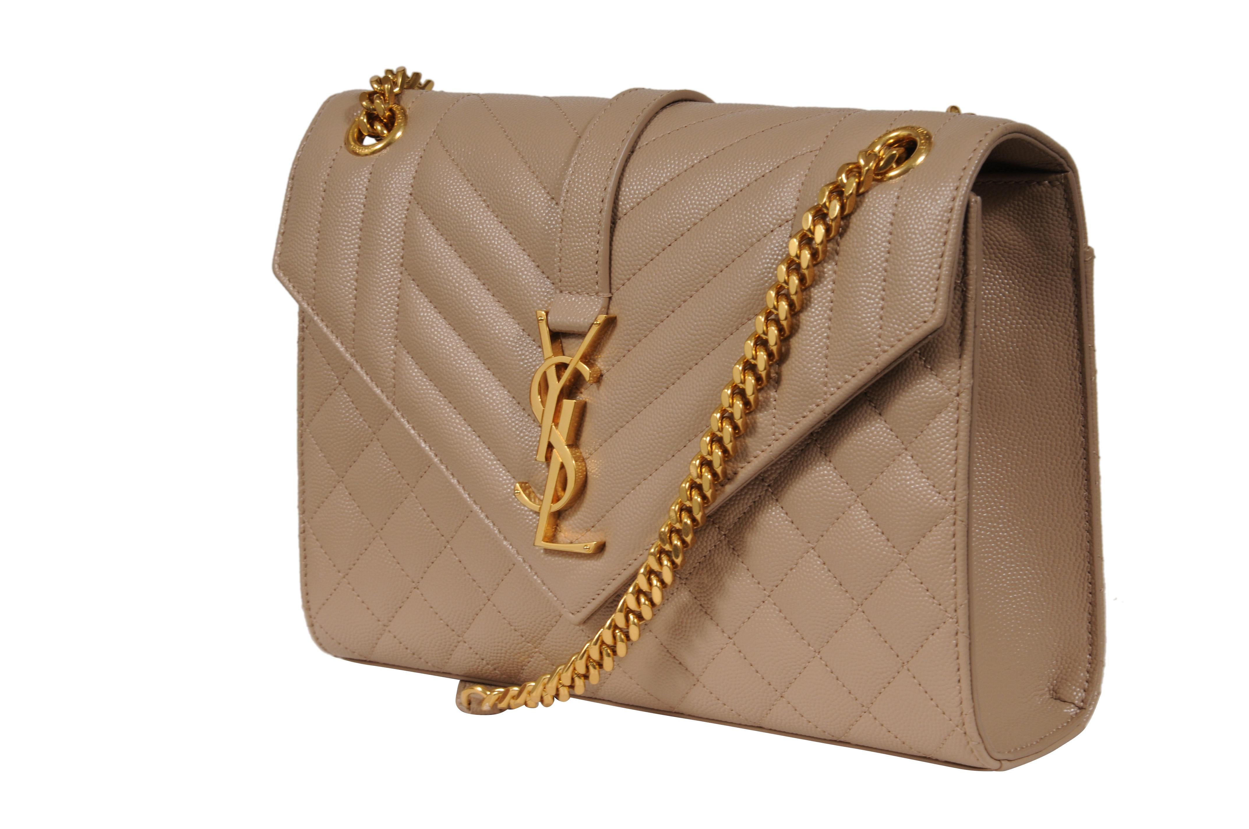Saint Laurent Womens Envelope Medium Gesteppte Strukturierte Leder Umhängetasche Beige im Zustand „Neu“ im Angebot in North Miami, FL