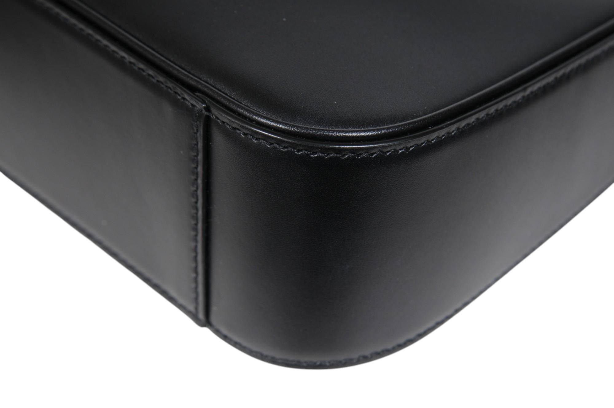 Saint Laurent Womens LE 5 A 7 Borsa a tracolla in pelle liscia nera Oro Logo YSL in vendita 7