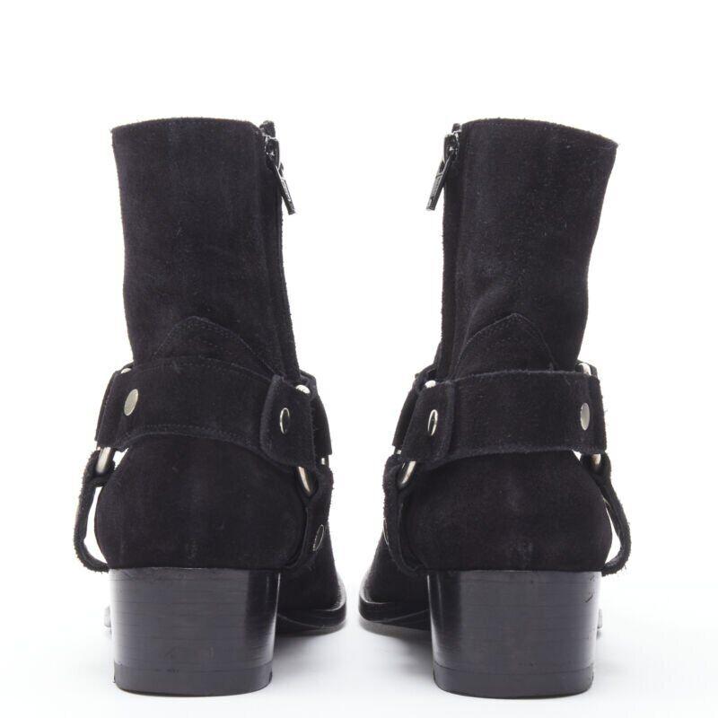 SAINT LAURENT Wyatt 40 botín de ante negro con arnés de cadena plateada EU36.5 en venta 1