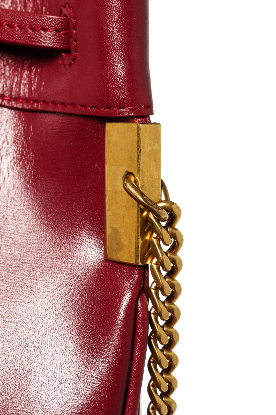 Saint Laurent YSL - Sac seau Talitha en cuir lisse bordeaux Bon état - En vente à Irvine, CA