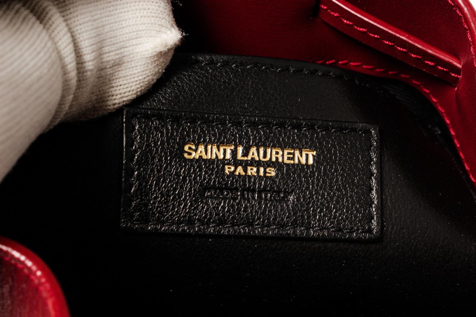 Saint Laurent YSL - Sac seau Talitha en cuir lisse bordeaux Pour femmes en vente