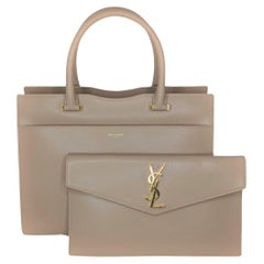 Saint Laurent YSL Medium Monogrammierte Uptown-Tasche