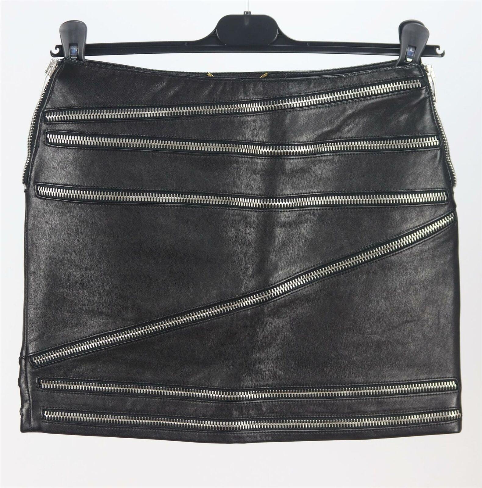 This Saint Laurent mini skirt are at the top of our wish list this season, it is cut from black leather version is detailed with fully functioning zips throughout - you decide how much or how little to reveal.
Black leather.
Double zip fastening at