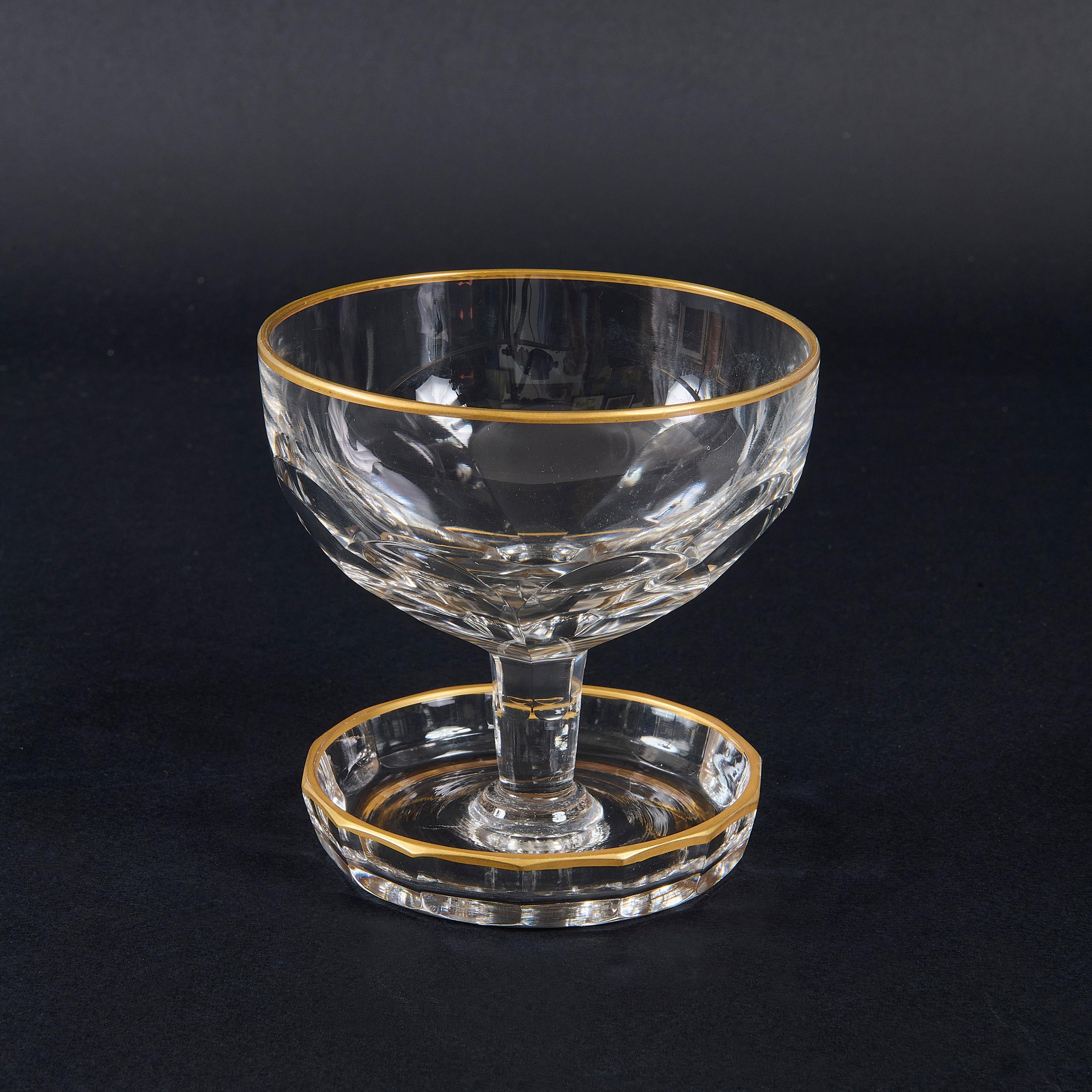 Saint Lois Credited Satz von Höhe Kristall Schale Gläser im Angebot 1