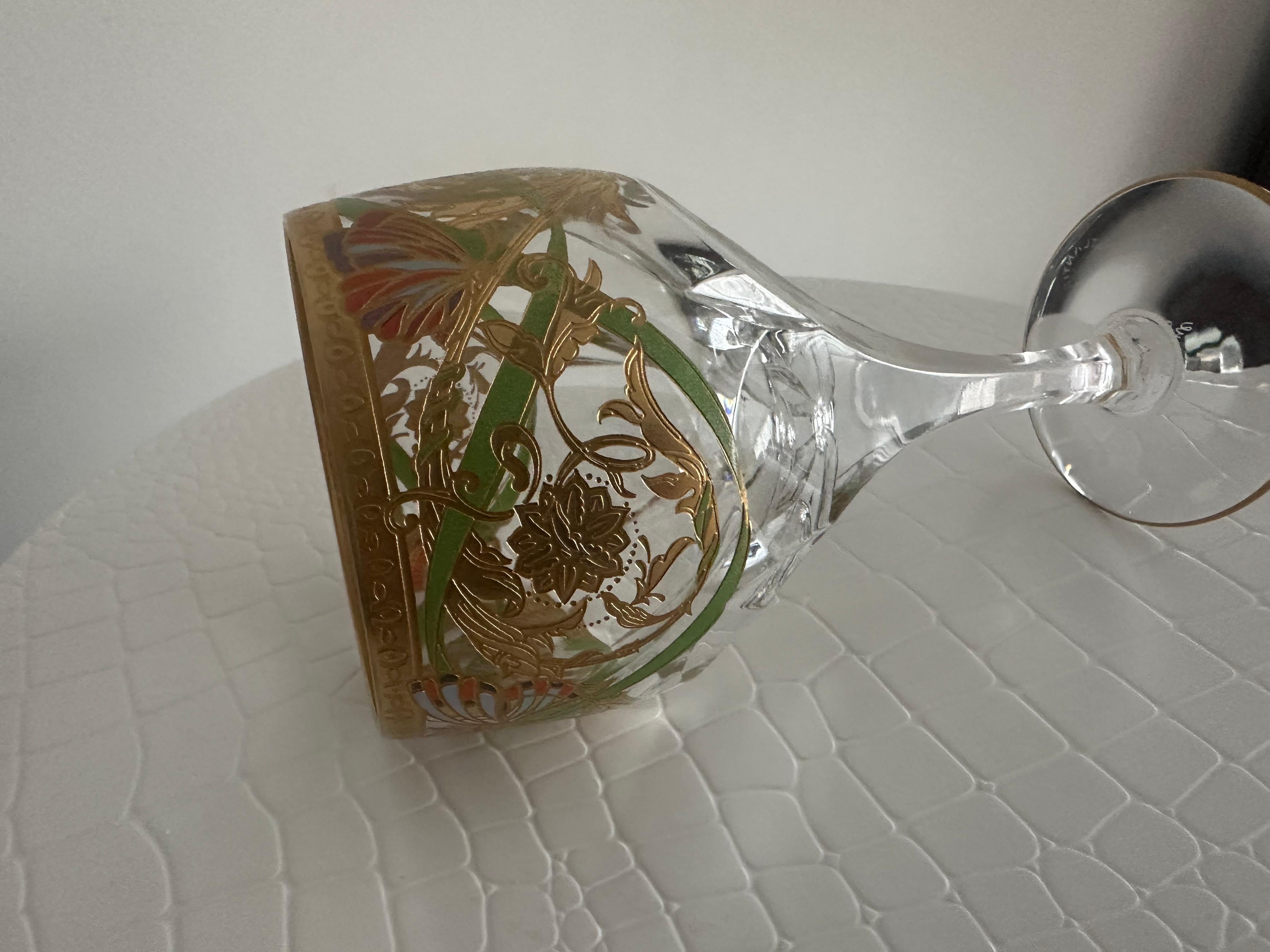 Saint-Louis Schmetterling Weinkristallglas Maßgefertigtes Design, vergoldet, Lagerware im Angebot 2