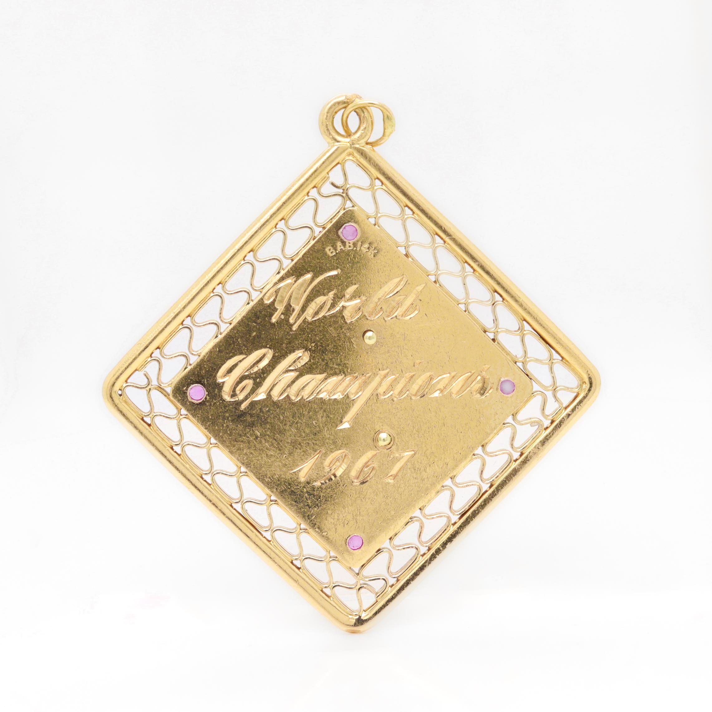 Saint Louis Cardinals Baseball World Series Charm en or, émail et rubis par Ballou en vente 1
