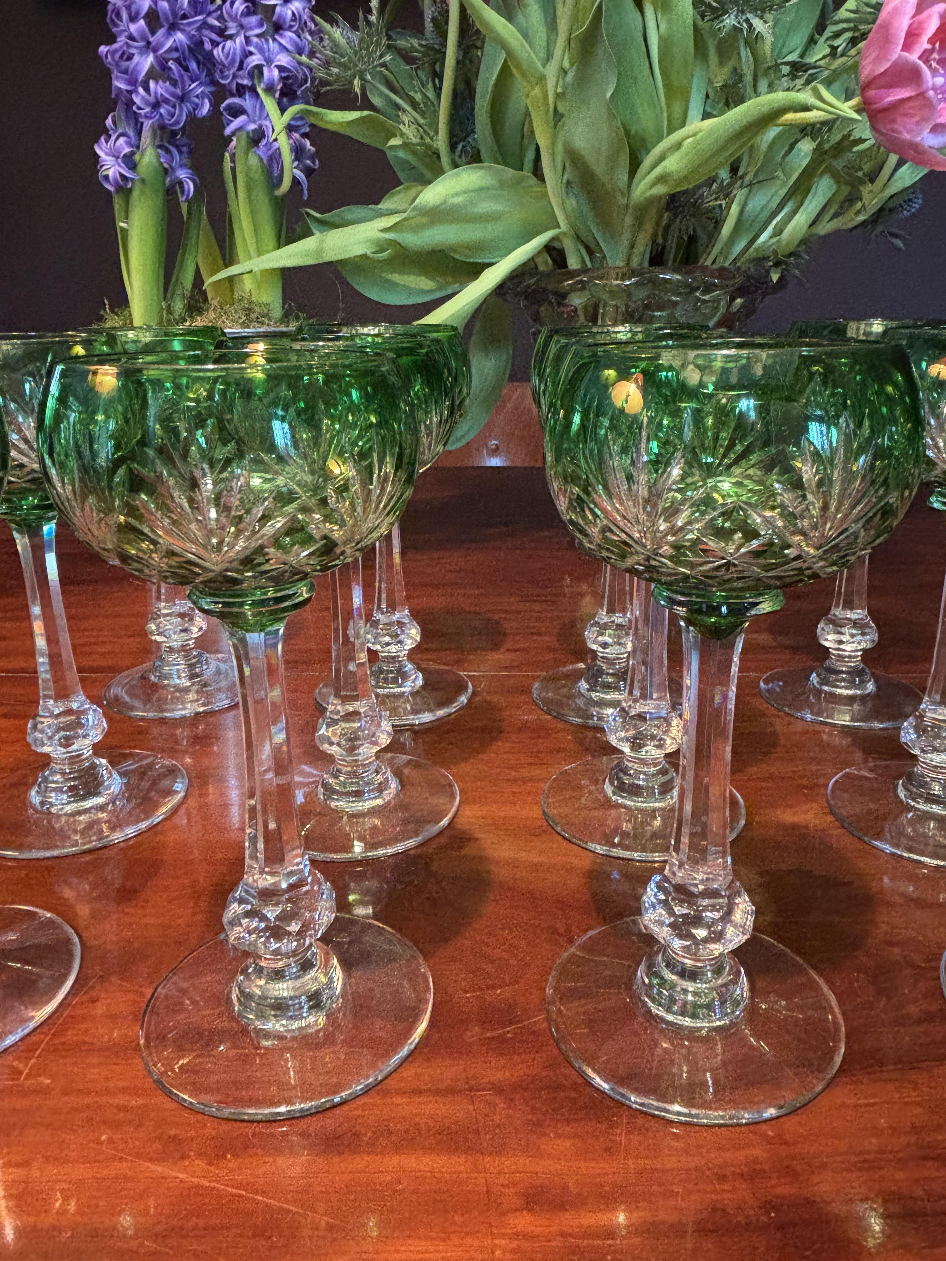 Saint Louis cristallerie, Set di 12 bicchieri da vino in cristallo, modello Greene & Greene in vendita 2
