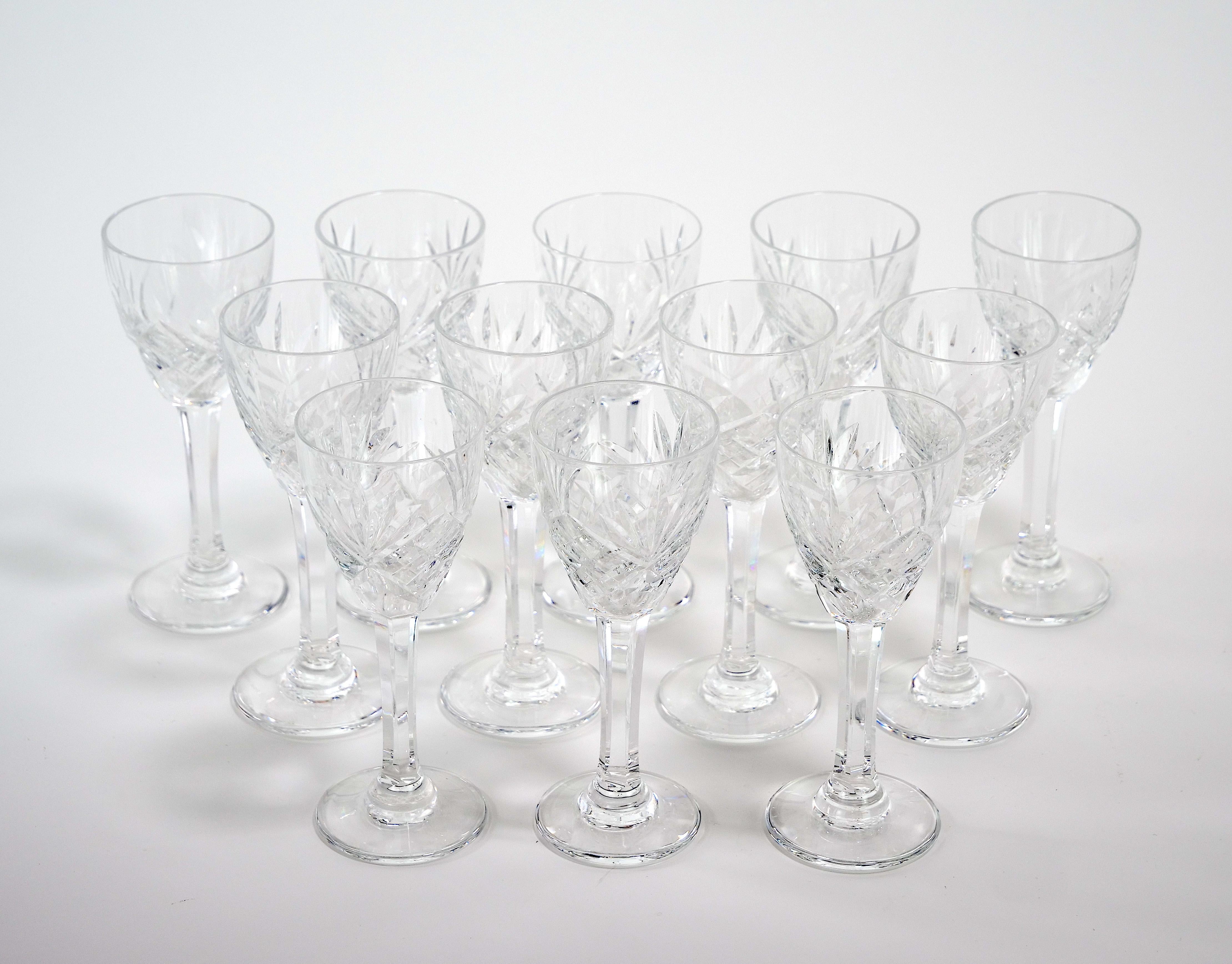 Hand-Crafted Saint Louis Crystal Tableware / Barware Service / 12 People For Sale