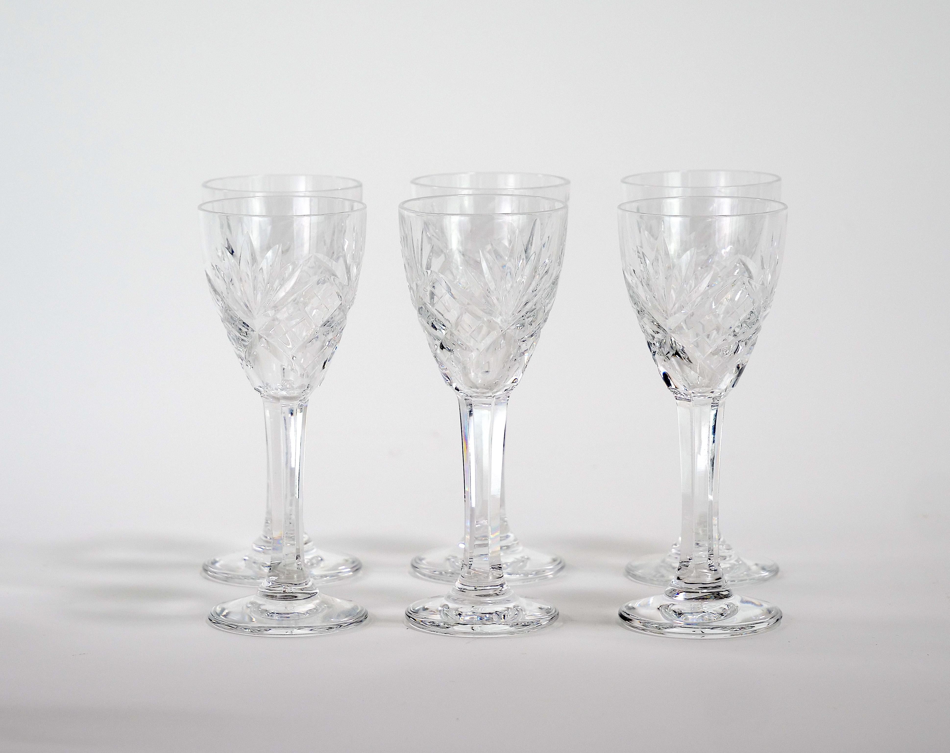 Saint Louis Crystal Tableware / Barware Service / 12 People In Good Condition For Sale In Tarry Town, NY