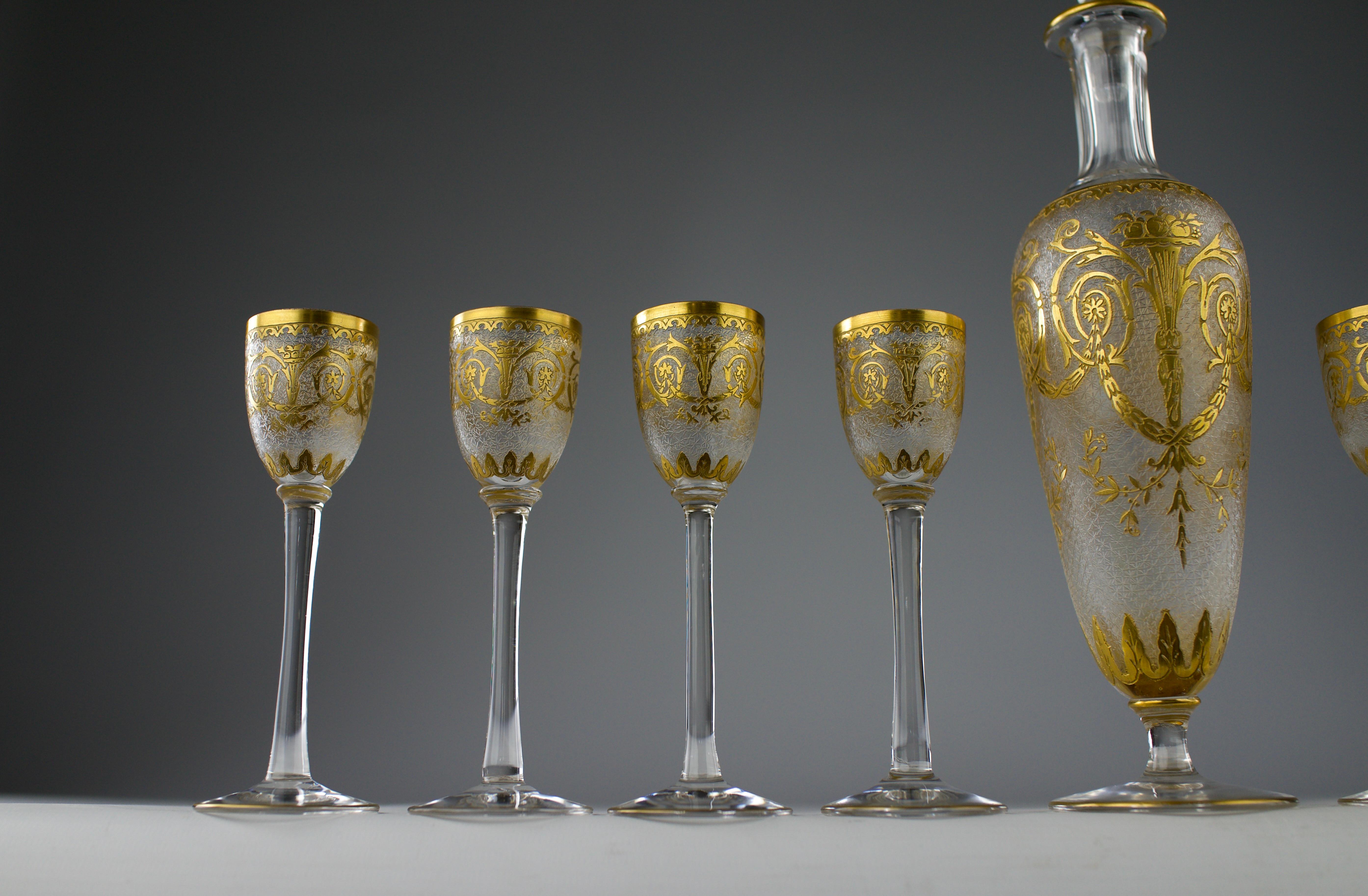Saint Louis, Servicio de Licor de Cristal con Decoración Imperio (11 piezas), Francia Finales del siglo XIX Francés en venta