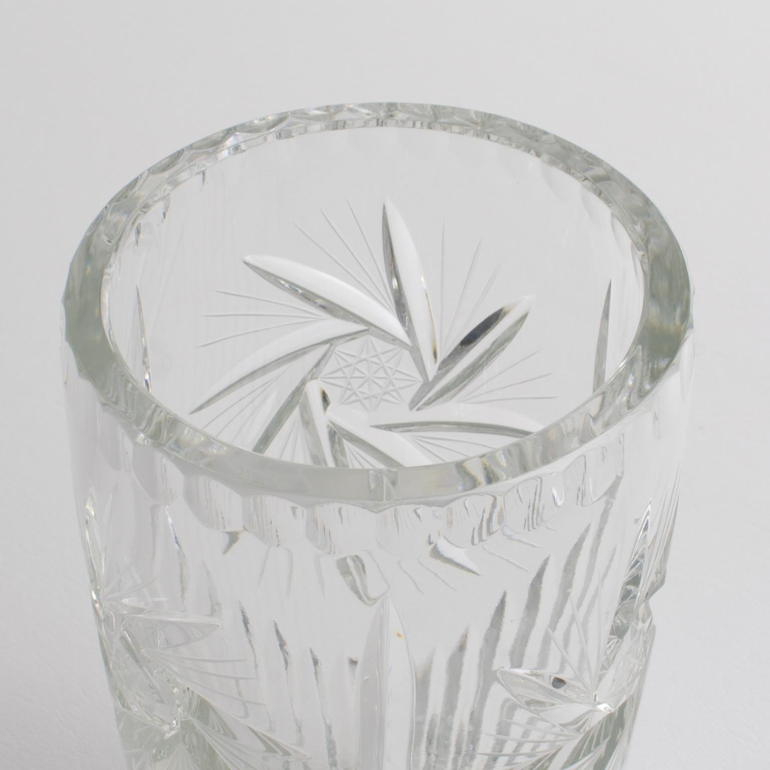 Saint Louis France Etched Crystal Vase In Excellent Condition For Sale In Atlanta, GA