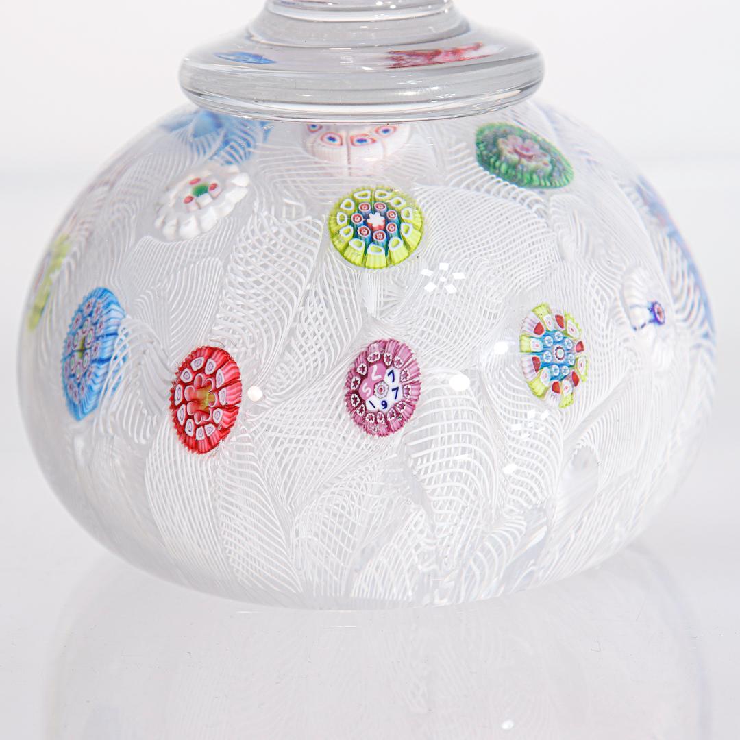 Vaso fermacarte o portapenne in vetro Saint Louis a nido d'ape e millefiori in vendita 5