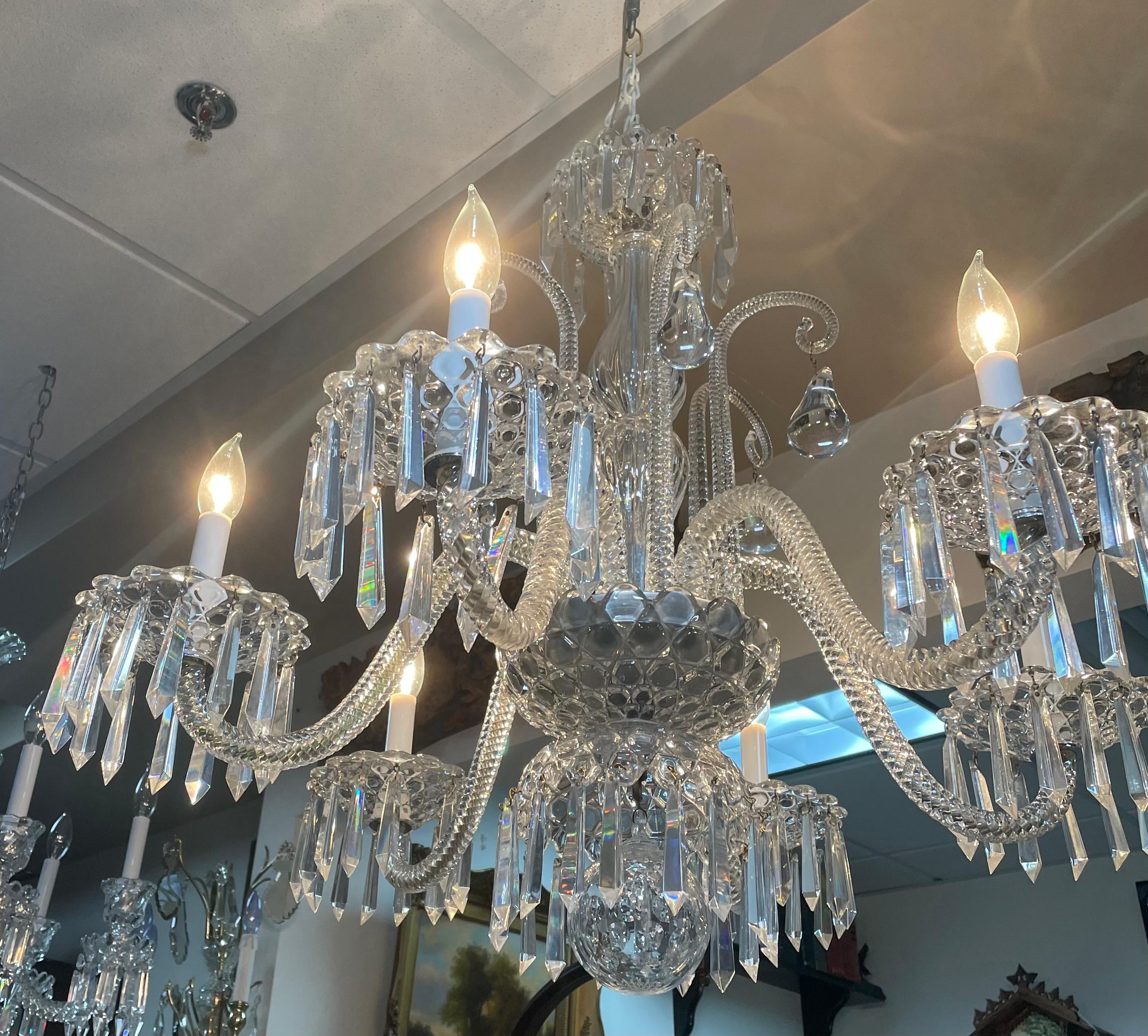 20ième siècle Grand lustre en cristal taillé à la main de Saint Louis  en vente