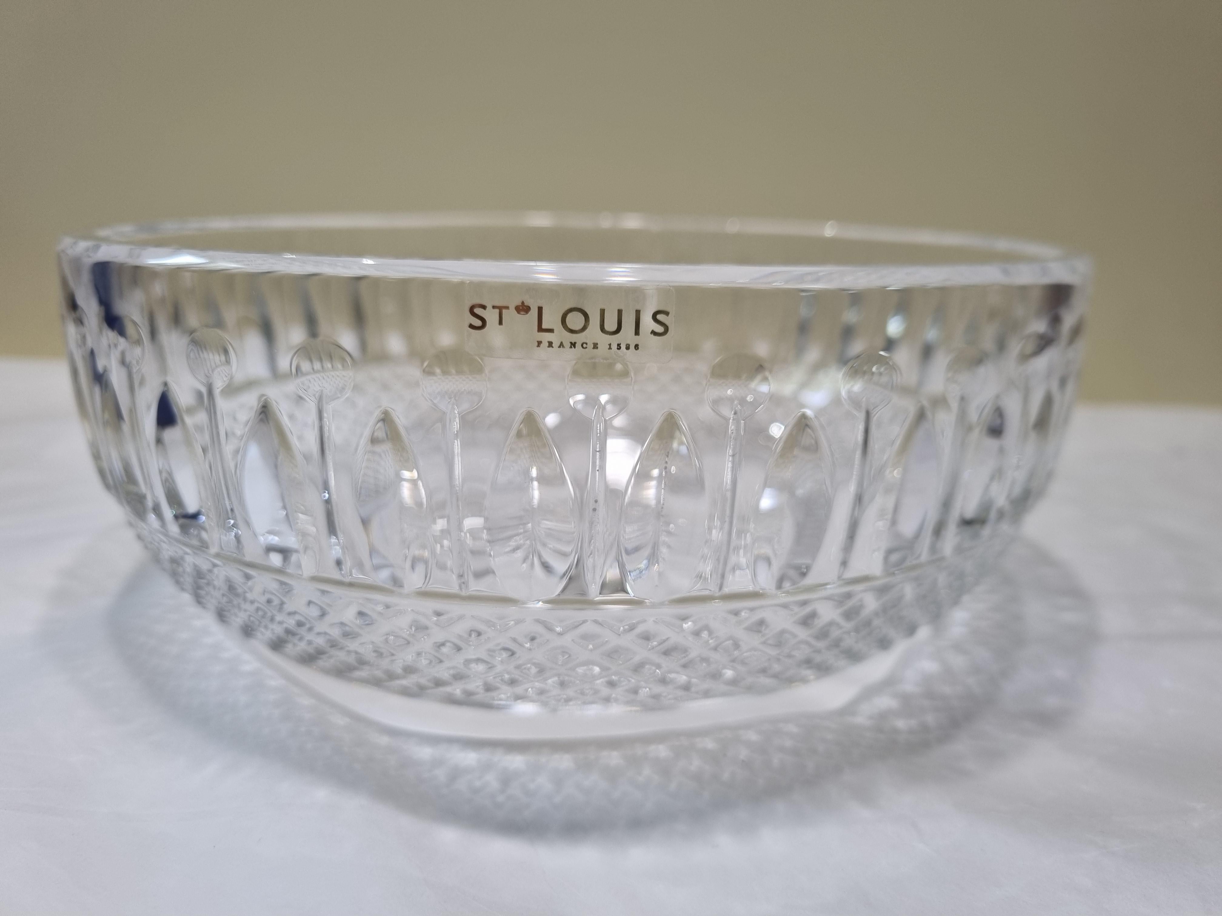 Style international Bol en cristal taillé à la main « Tommy » de Saint Louis, France, 2022 en vente