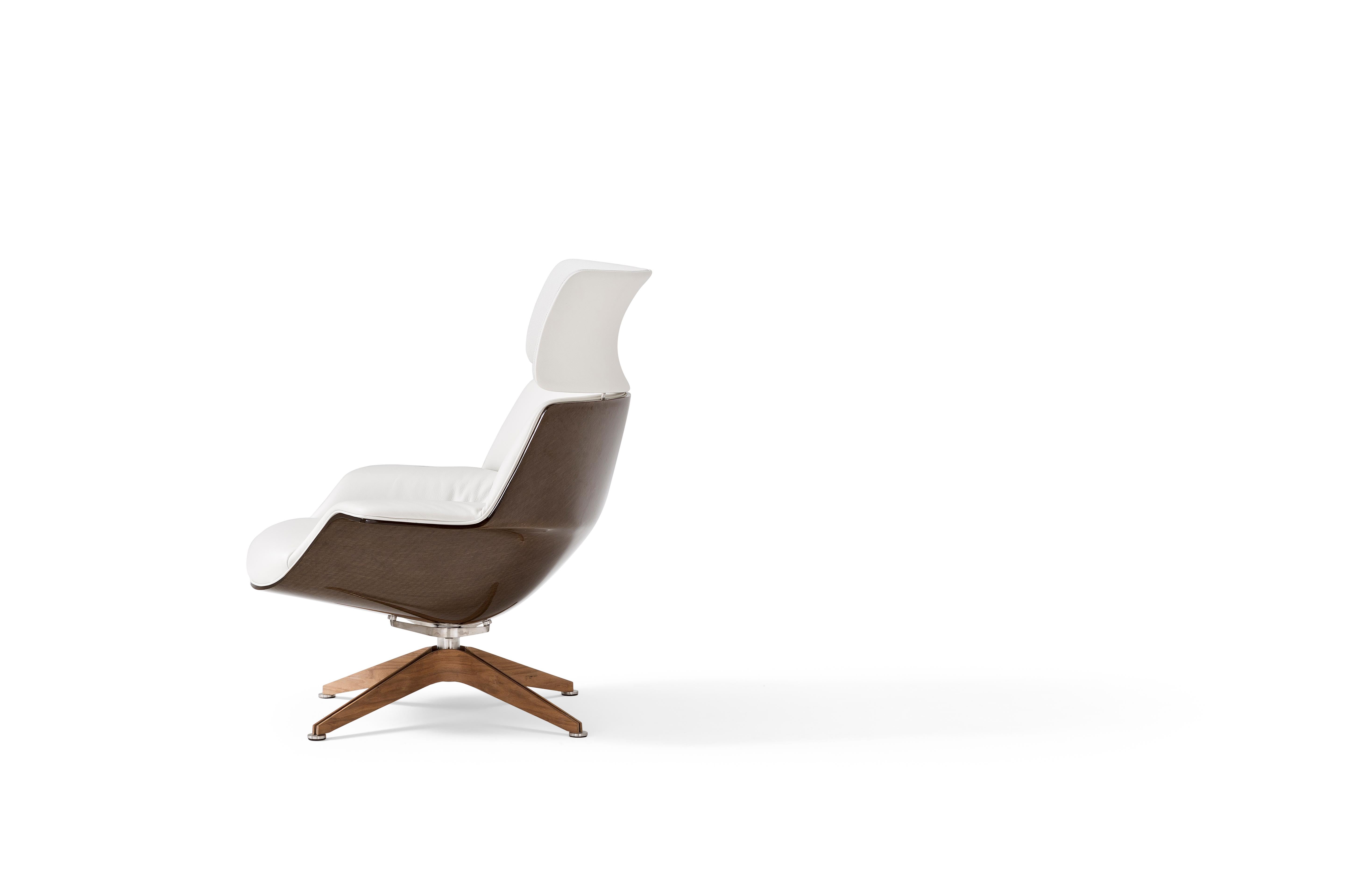 Modern Saint Luc 'Coach 2' Lounge Chair in White Leather with Headrest by J.M. Massaud For Sale