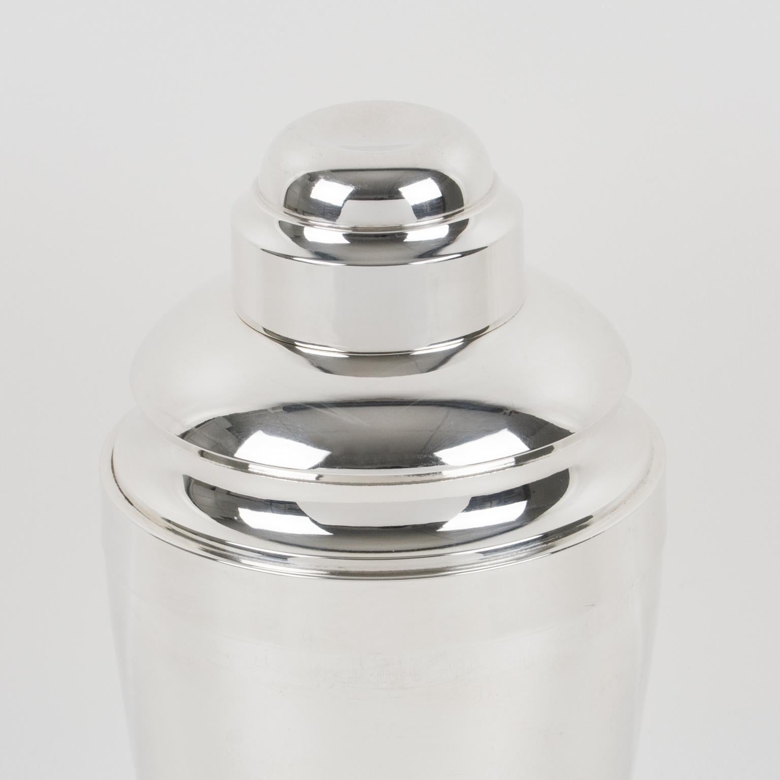 Mid-20th Century Saint Medard France, Art Deco Silver Plate Cocktail Shaker with Lemon Squeezer For Sale