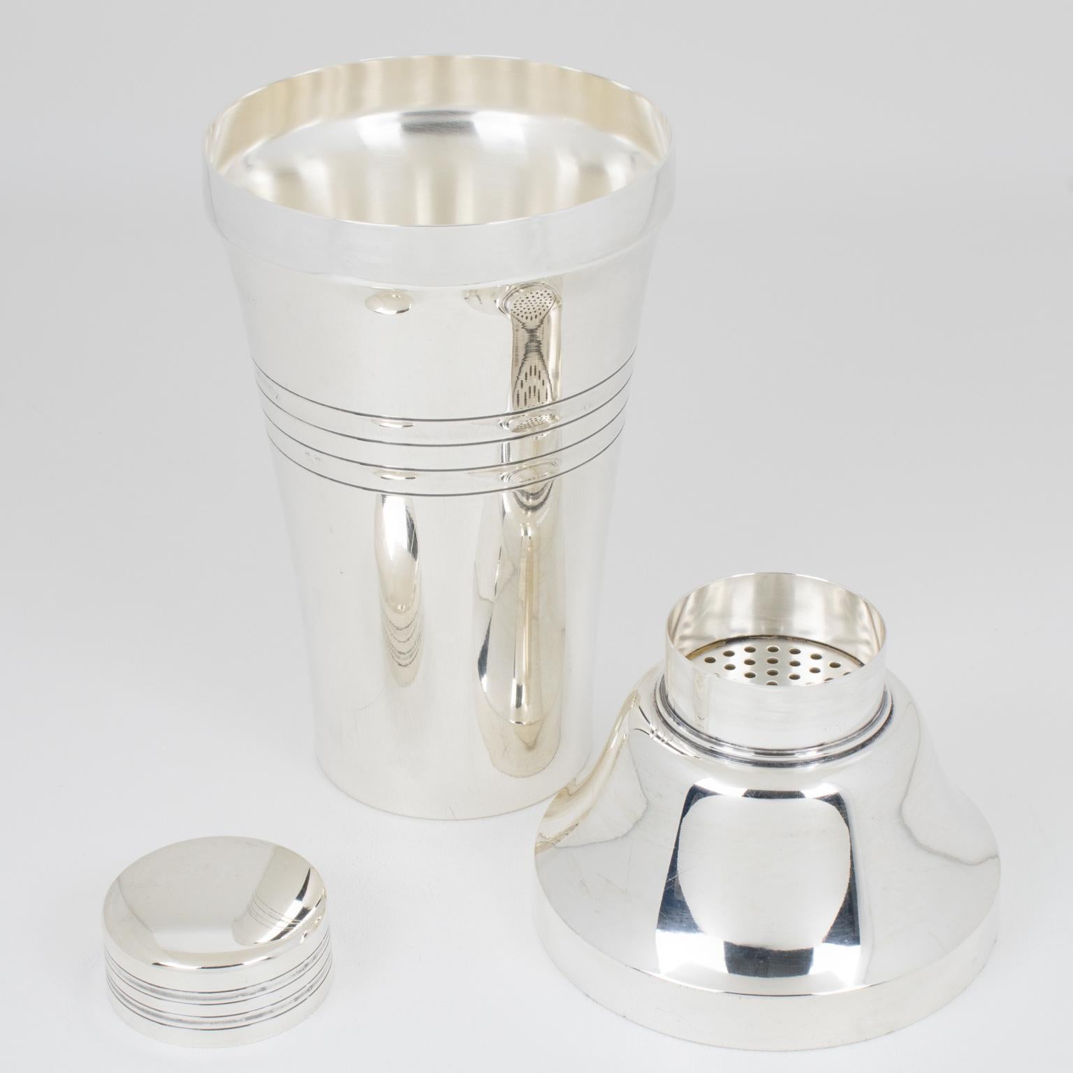 Saint Medard Le Chardon, Art Deco Silver Plate Cocktail Shaker, circa 1940 For Sale 1