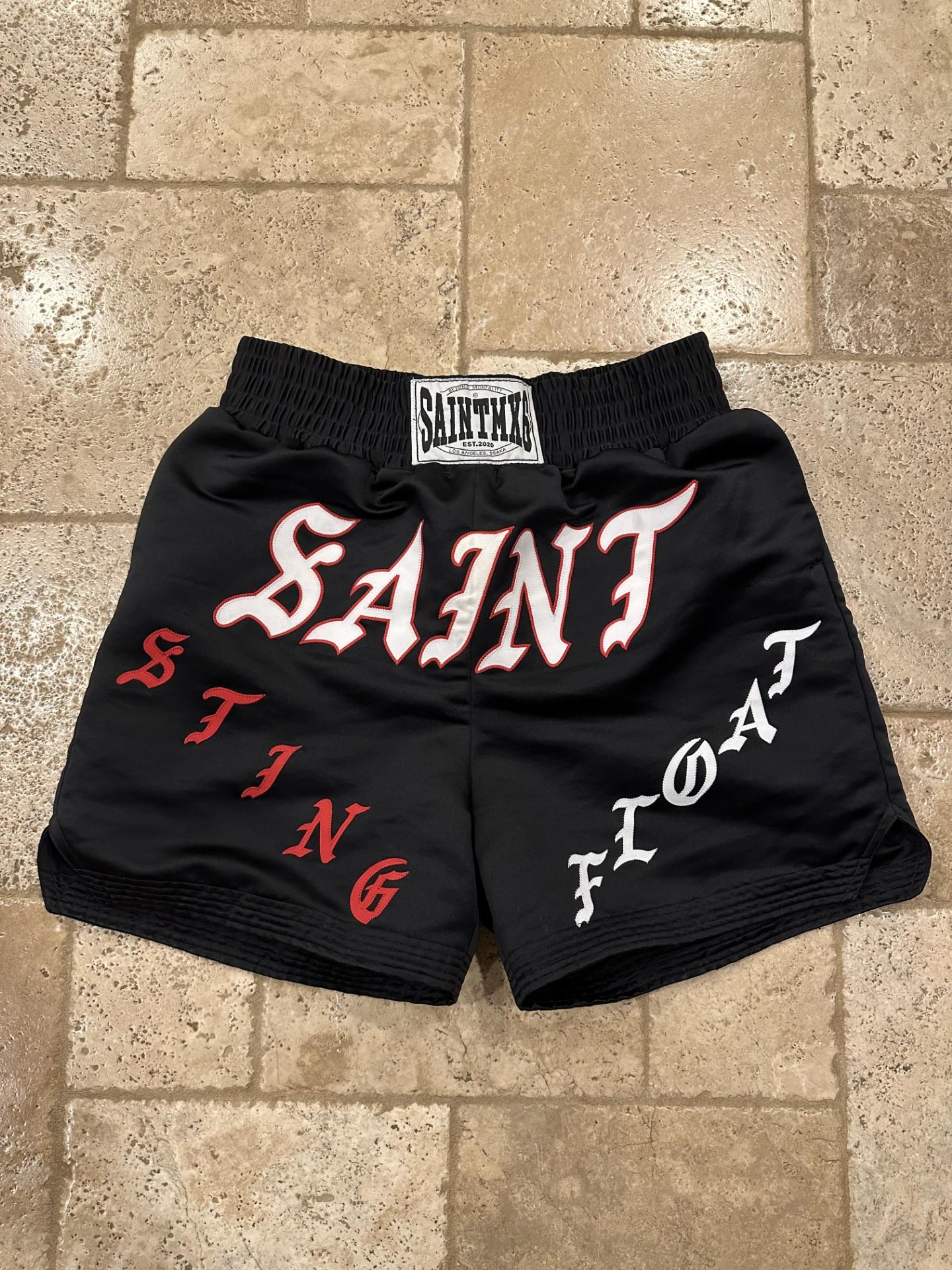 Saint Michael Black Sting Float Satin Boxing Shorts


Size XL

Excellent condition


Rare Saint Michael shorts


Measurements:

Waist: 16.5”

Inseam: 5”

Front rise: 15.5”