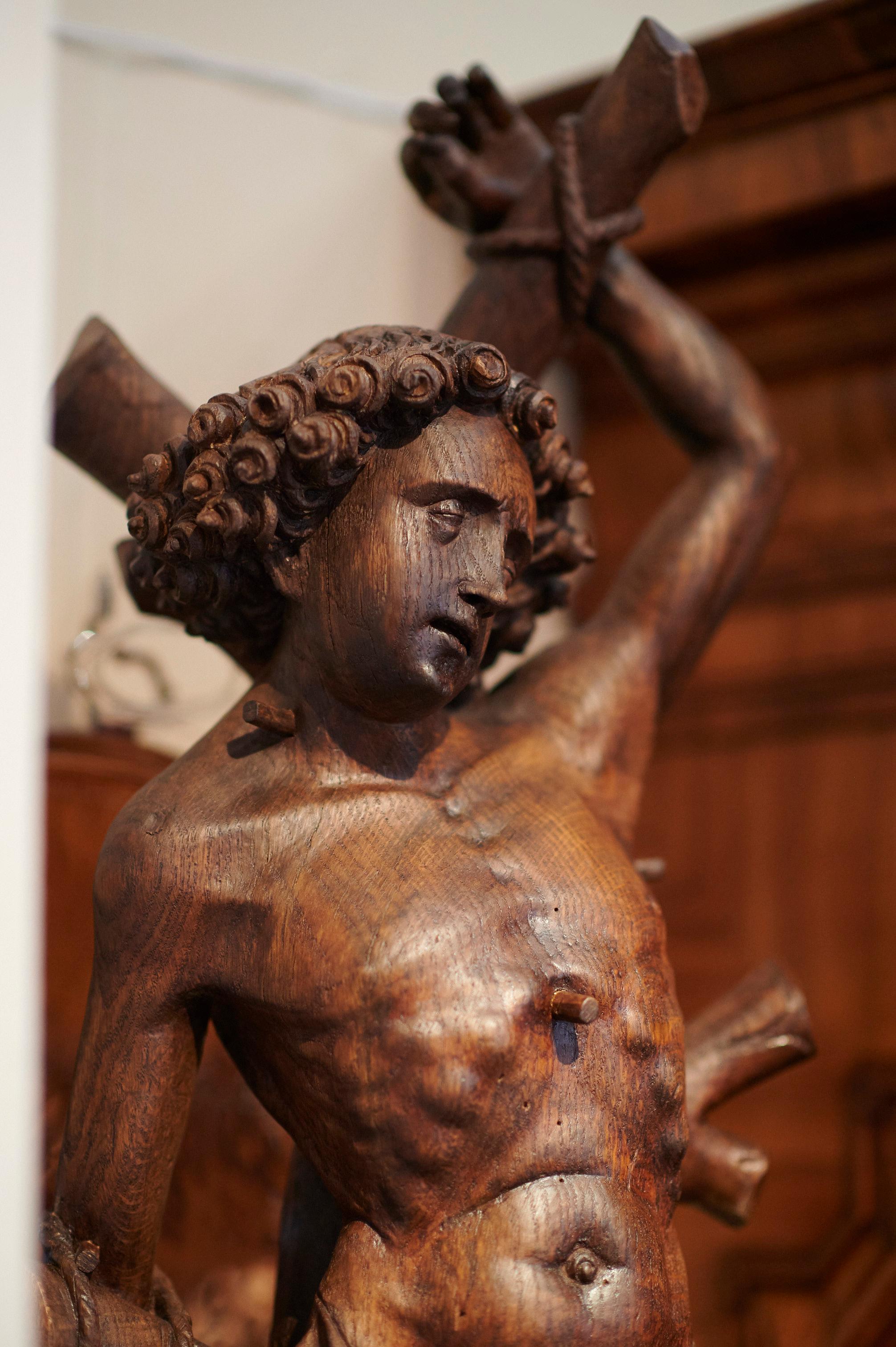 German Saint Sebastian Wood Carved Sculpture, 16th Century Lower Rhine For Sale