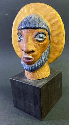 "Figura santa", escultura art déco de santa barbuda con halo de Jais Nielsen