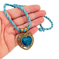 SAJEN signed vintage gold tone glass blue heart designer necklace