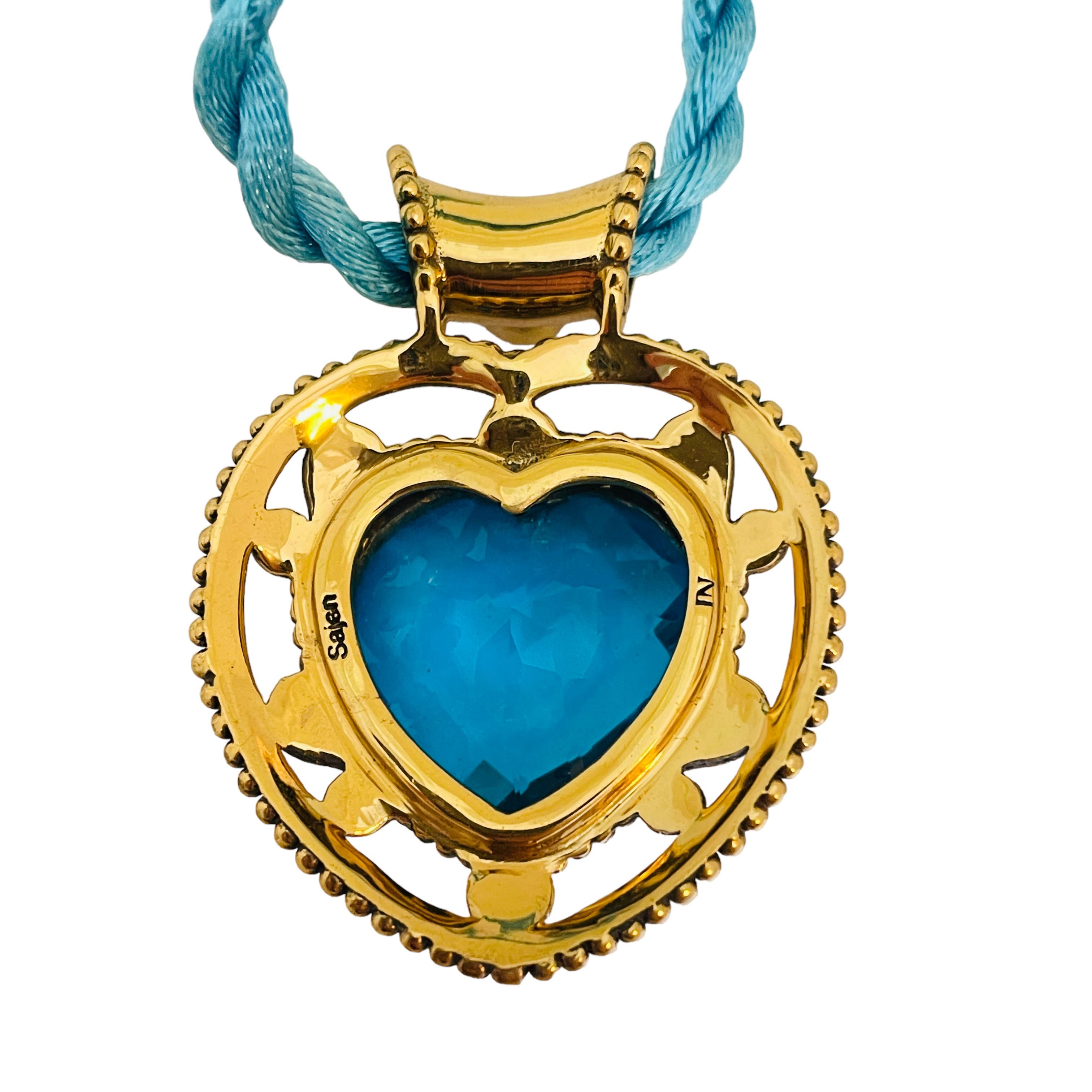 Collier de créateur SAJEN signé vintage en verre doré avec cœur bleu Bon état - En vente à Palos Hills, IL