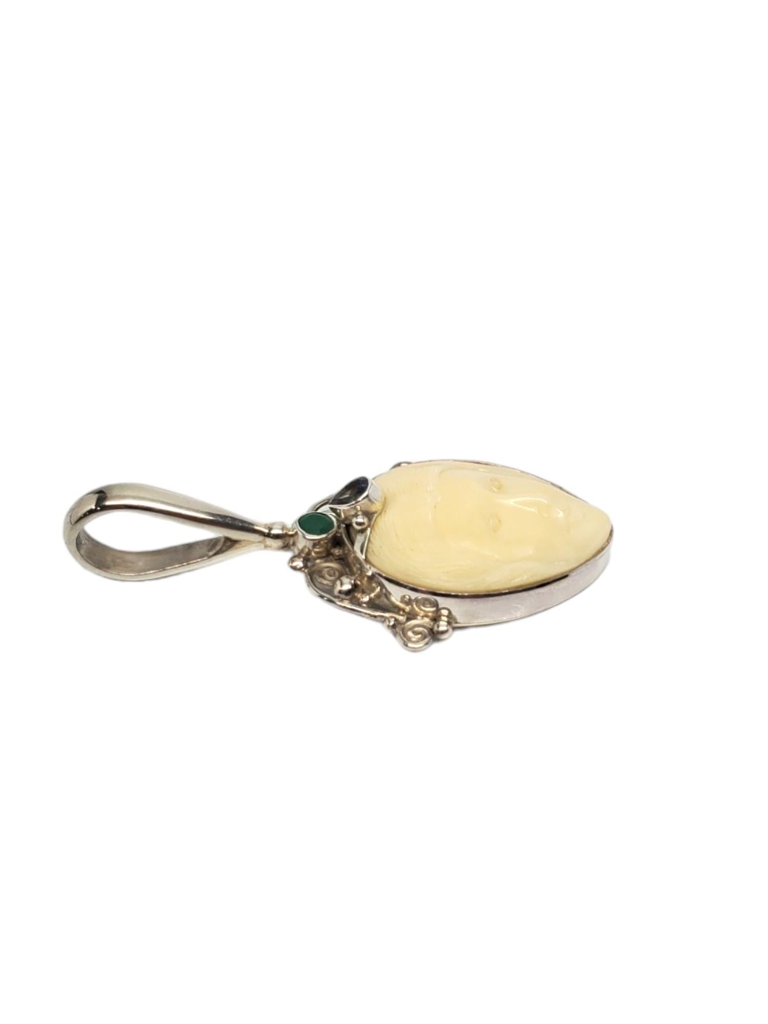 Contemporaneo SAJEN Ciondolo a forma di dea intagliata in argento sterling #17560 in vendita
