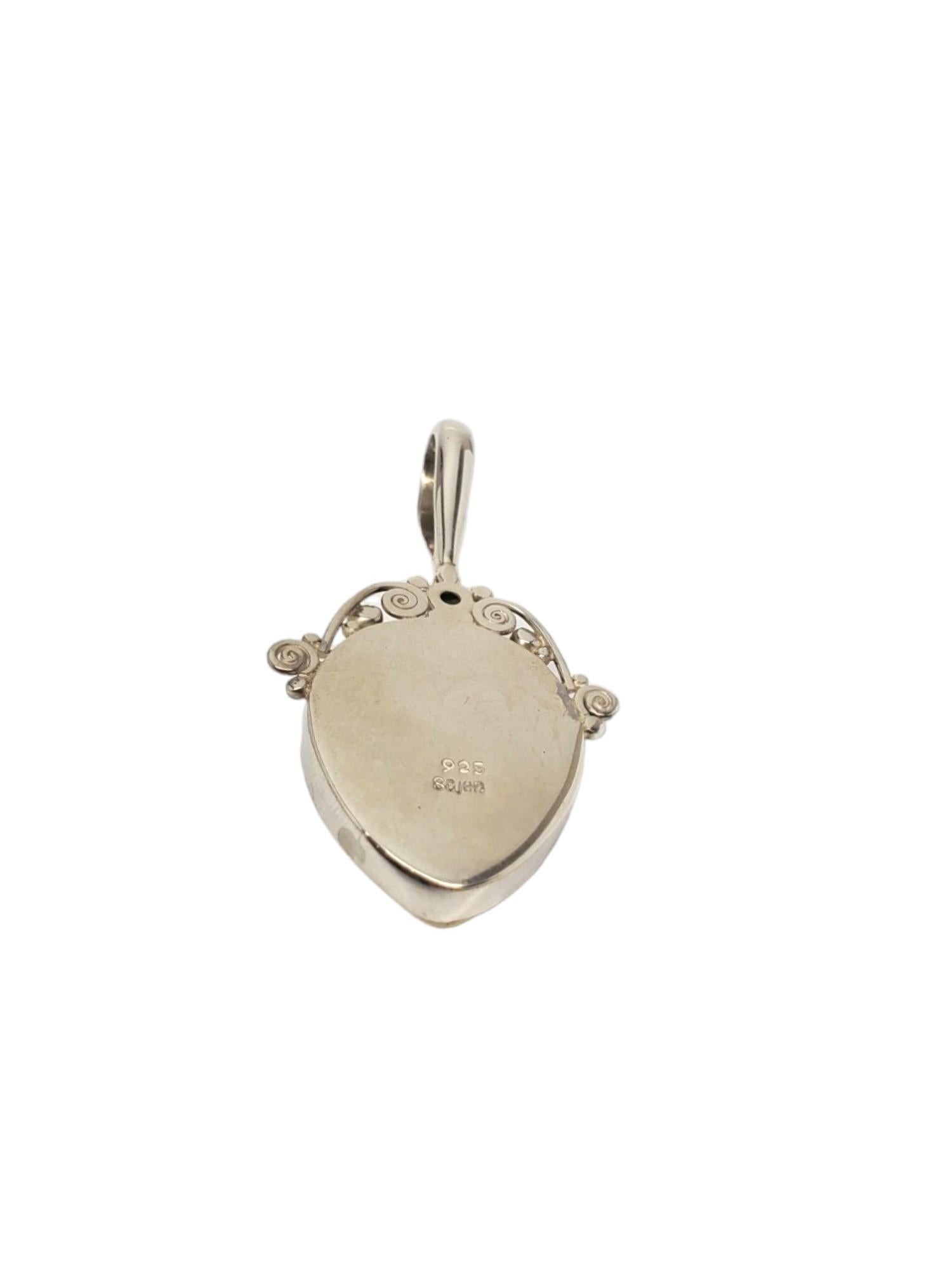 SAJEN Ciondolo a forma di dea intagliata in argento sterling #17560 in vendita 1