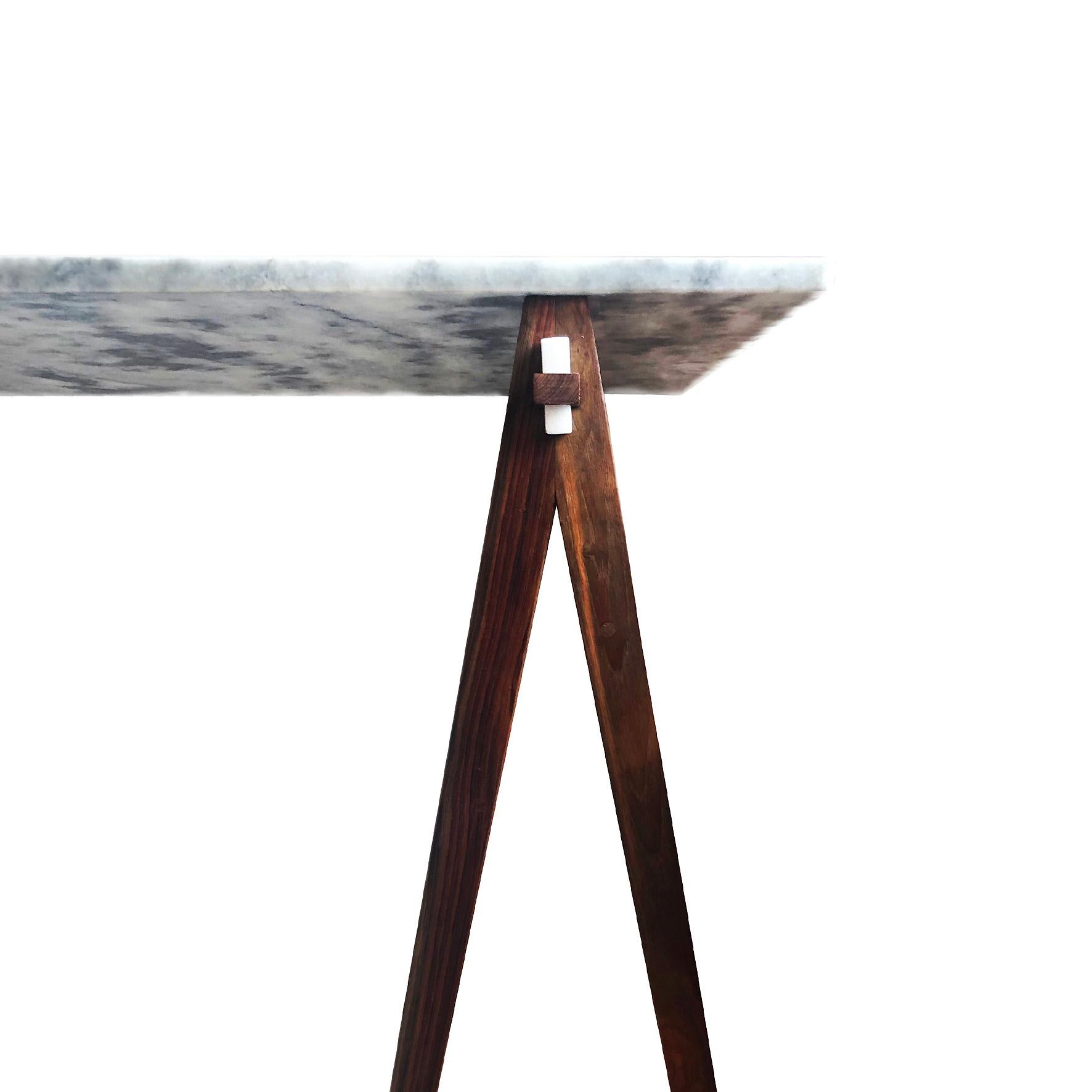 saki table