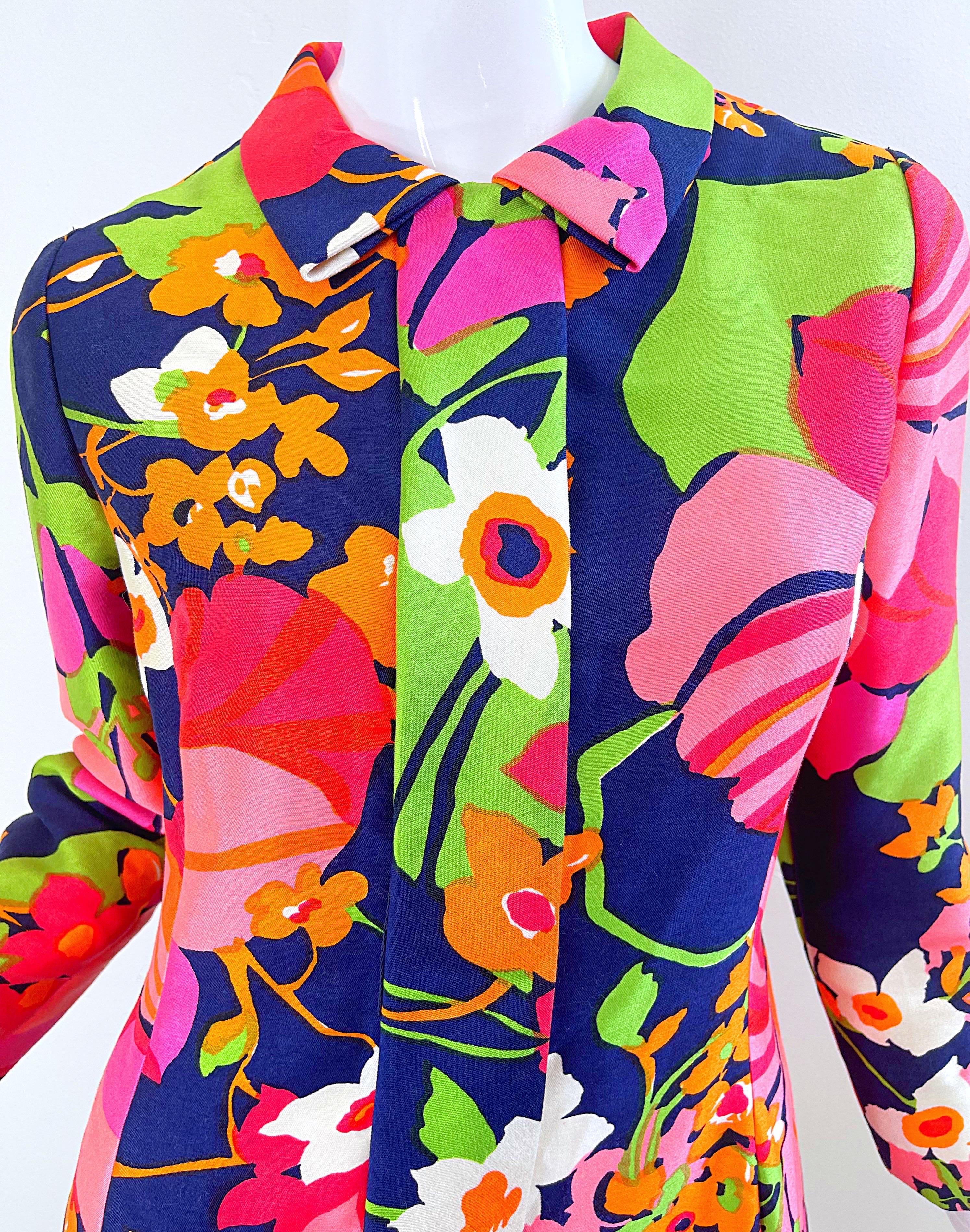 Saks 5th Avenue 1960s Mod Retro Abstract Flower Print Vintage 60s Silk Dress In Excellent Condition In San Diego, CA