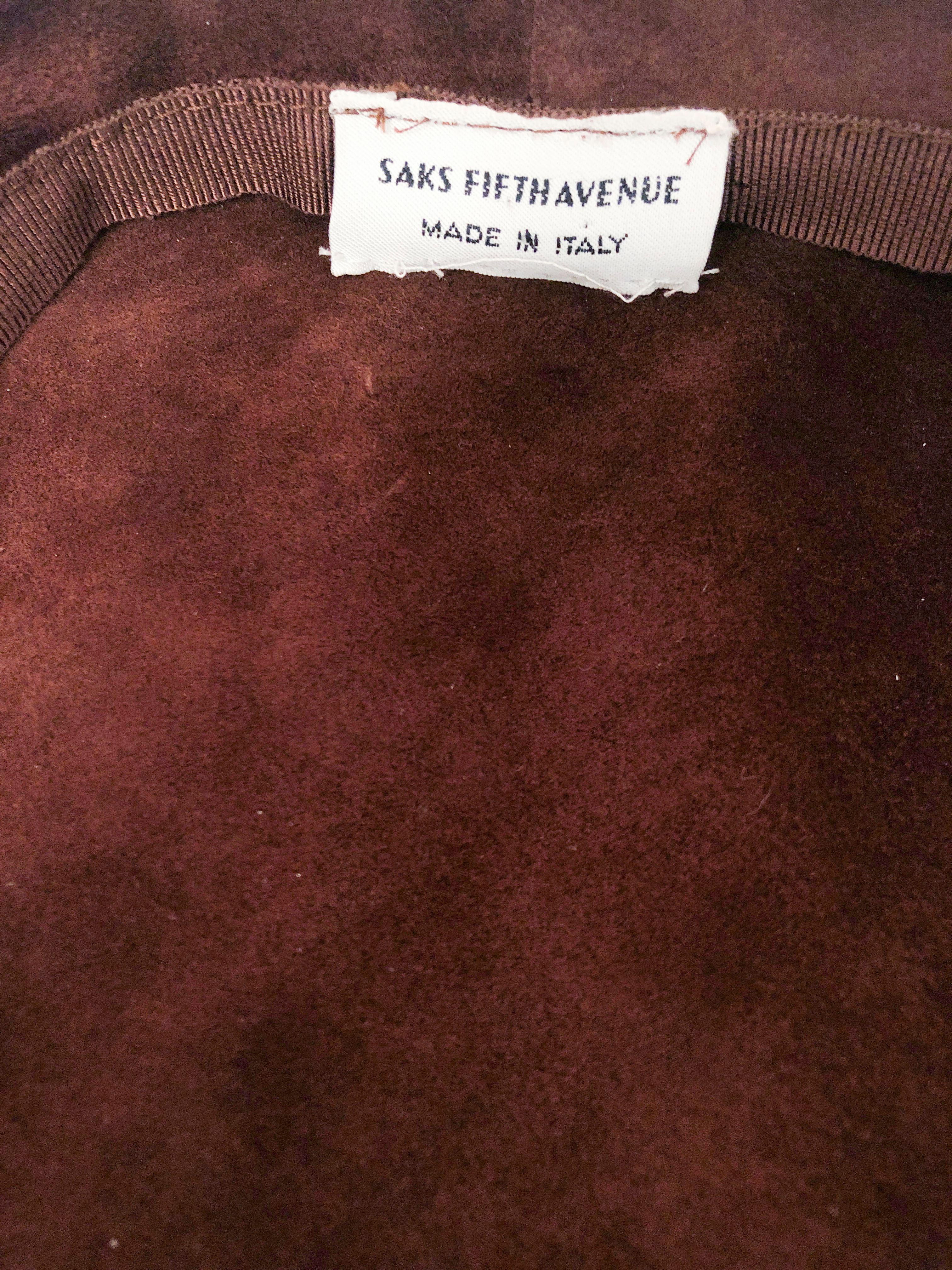 Saks Fifth Ave Brown Suede Beret In Good Condition In San Francisco, CA