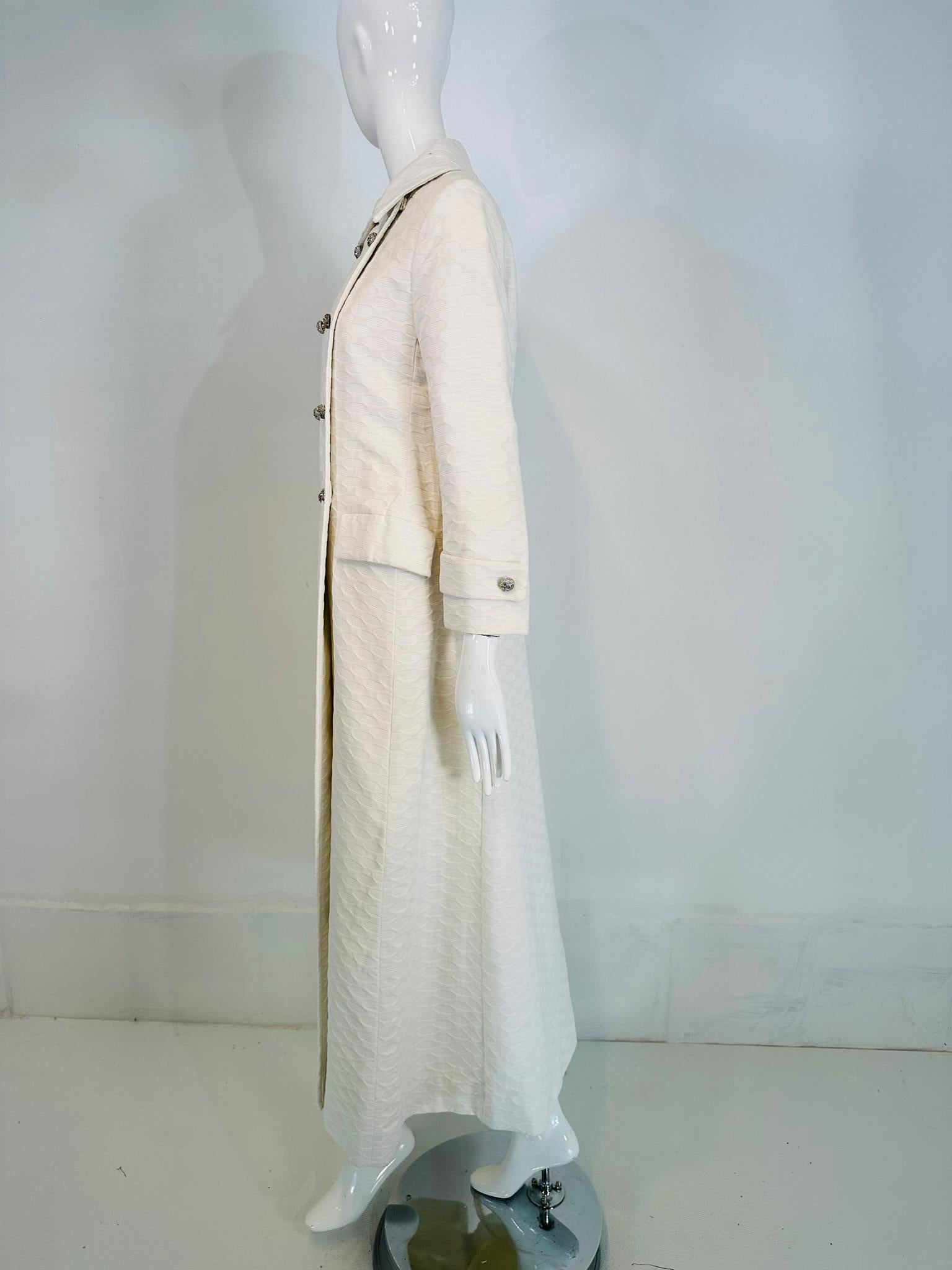 Saks Fifth Avenue 1970s White Cotton Jacquard Double Breasted Evening Coat 6 For Sale 5