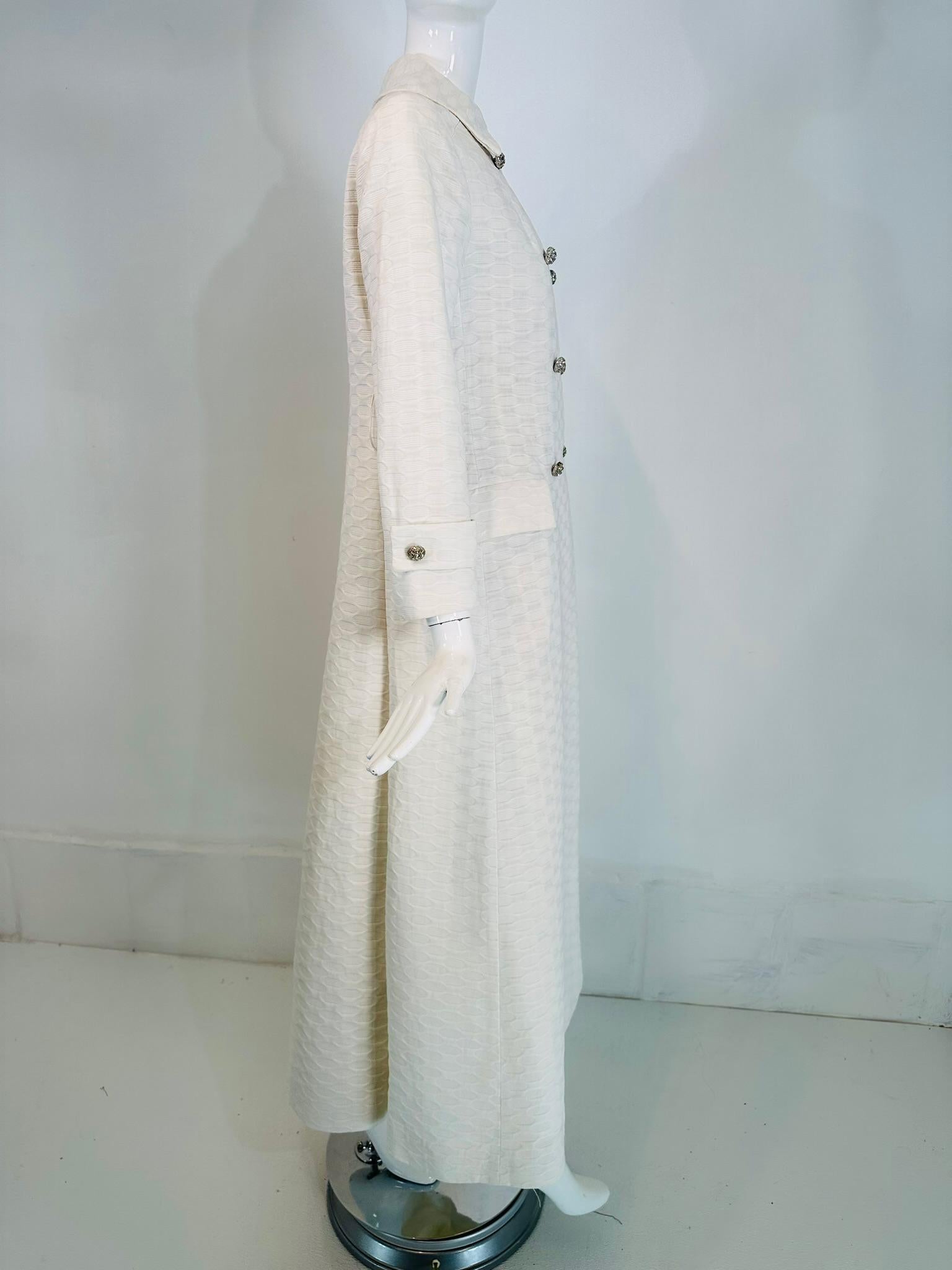 Gray Saks Fifth Avenue 1970s White Cotton Jacquard Double Breasted Evening Coat 6 For Sale