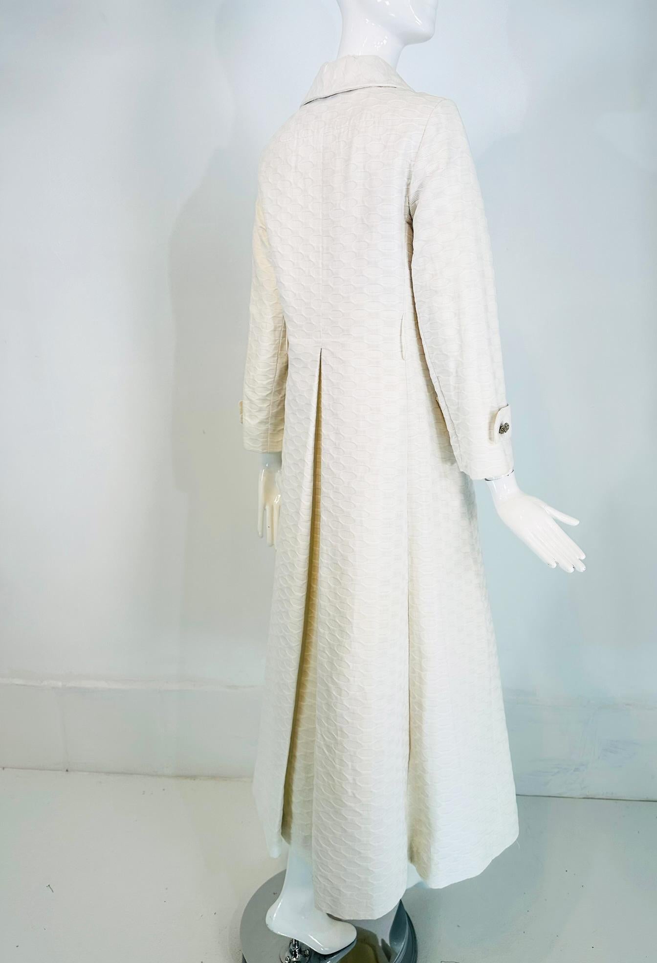 Women's Saks Fifth Avenue 1970s White Cotton Jacquard Double Breasted Evening Coat 6 For Sale