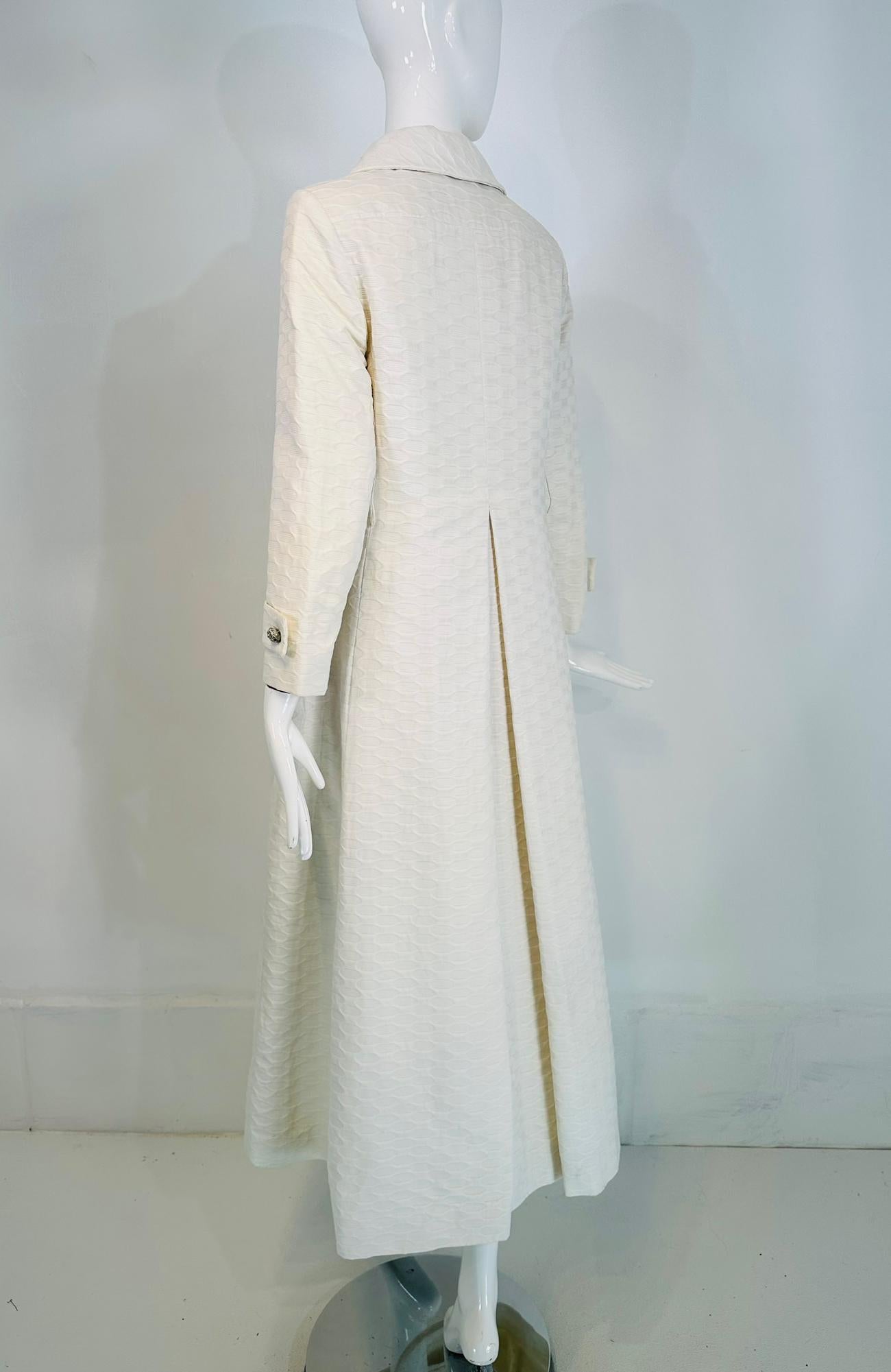 Saks Fifth Avenue 1970s White Cotton Jacquard Double Breasted Evening Coat 6 For Sale 3