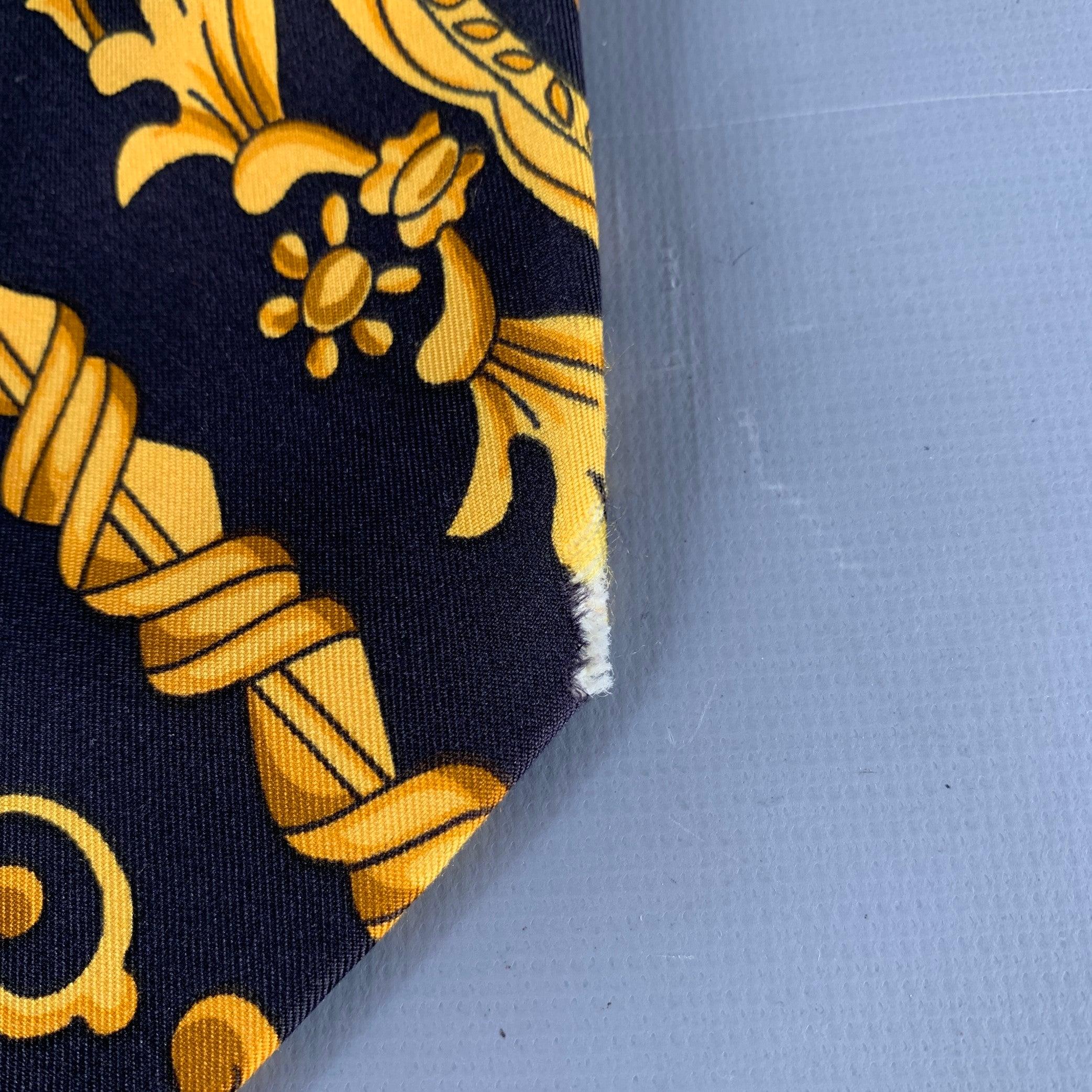 SAKS FIFTH AVENUE Black Gold Baroque Silk Tie In Good Condition In San Francisco, CA