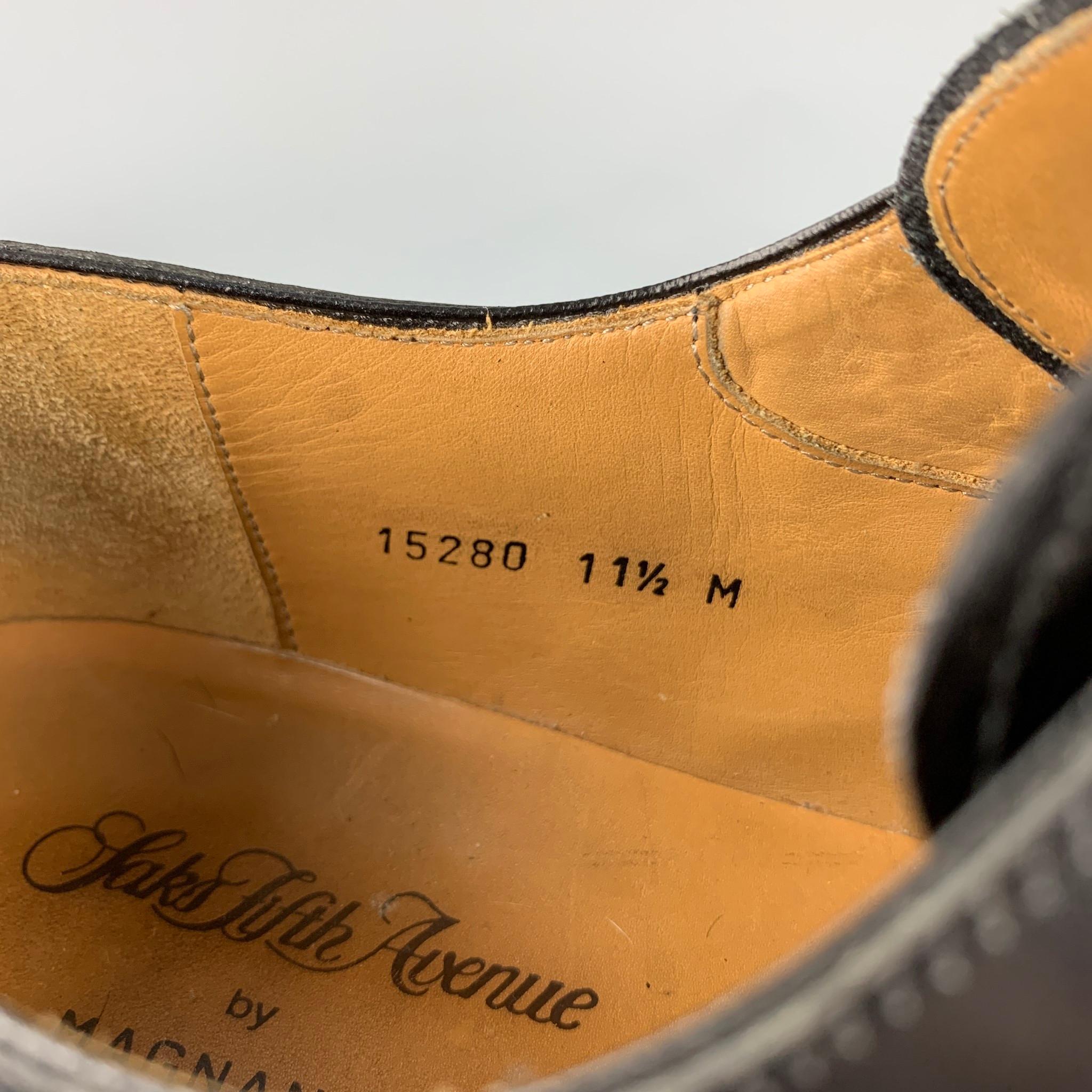 SAKS FIFTH AVENUE von MAGNANNI Schwarze gelochte Lederloafers mit Perforation 2