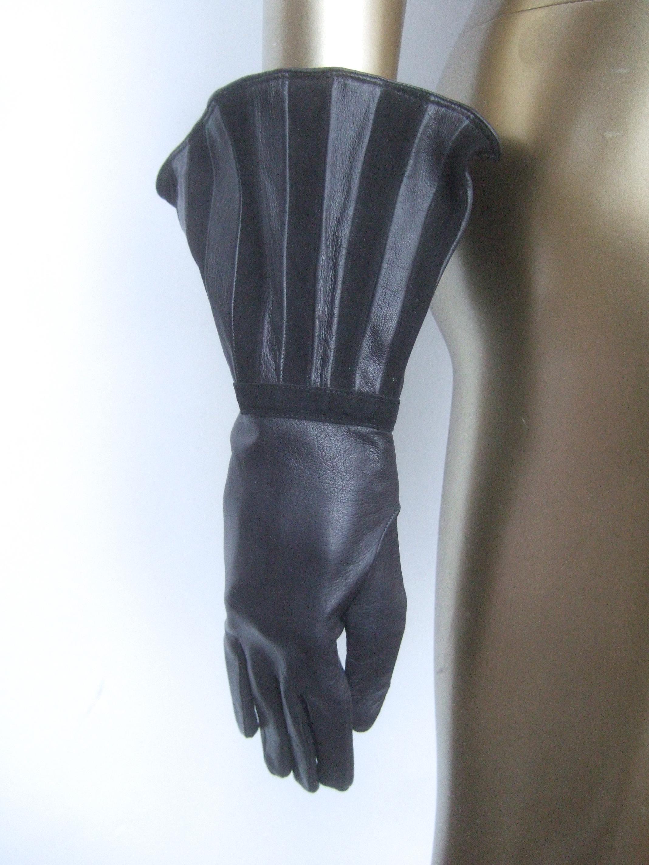 Saks Fifth Avenue Chic Avant-Garde Black Leather & Suede Trim Gloves c 1980s 5