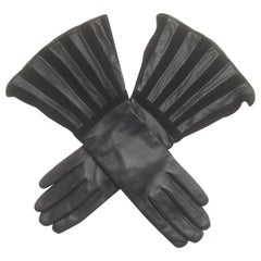 Saks Saks Fifth Avenue Chic Avantgarde Handschuhe aus schwarzem Leder und Wildleder mit Besatz, 1980er Jahre