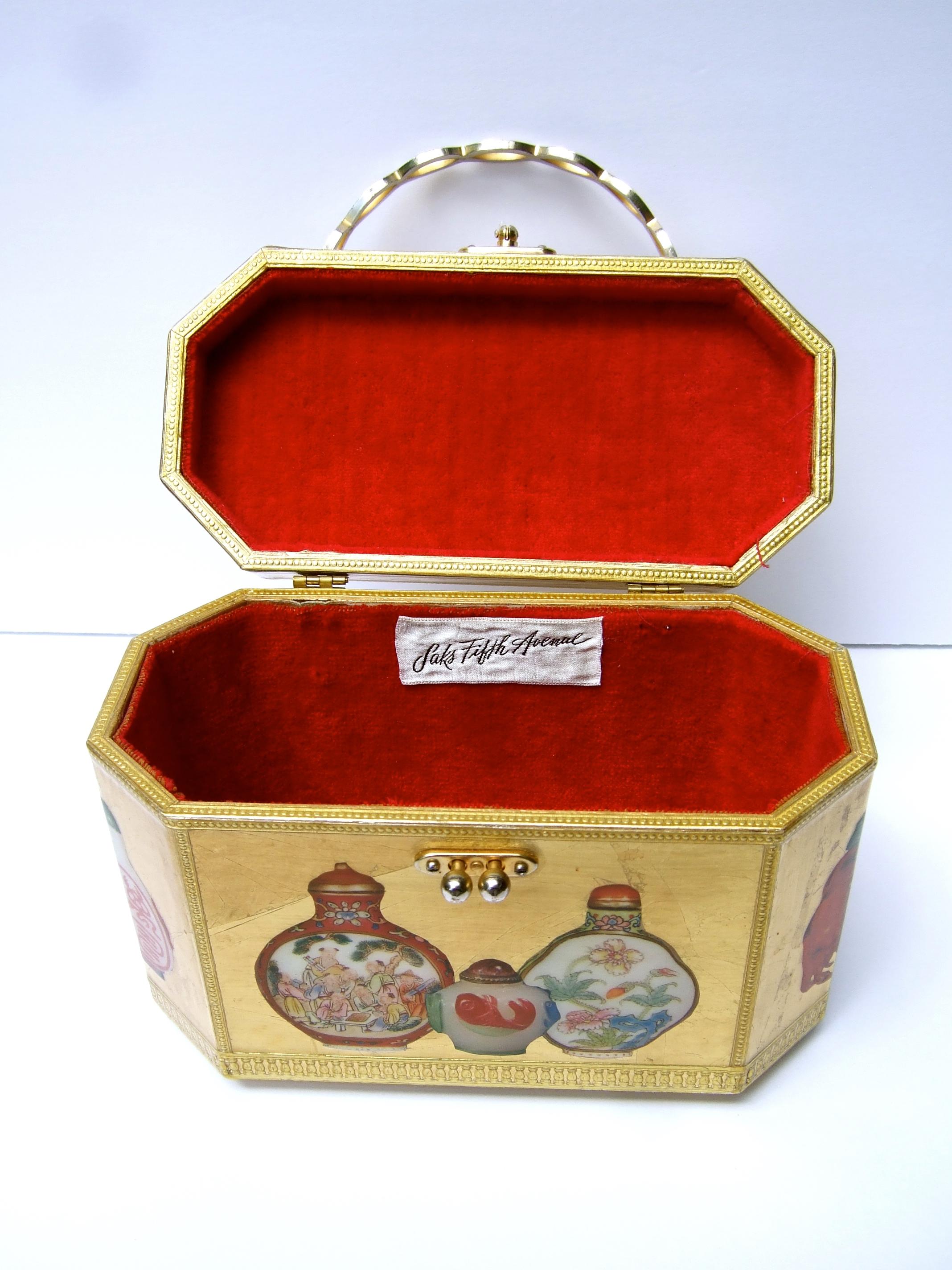 Saks Fifth Avenue Chinoiserie Gilt Wood Decoupage Box Purse c 1970s  For Sale 11