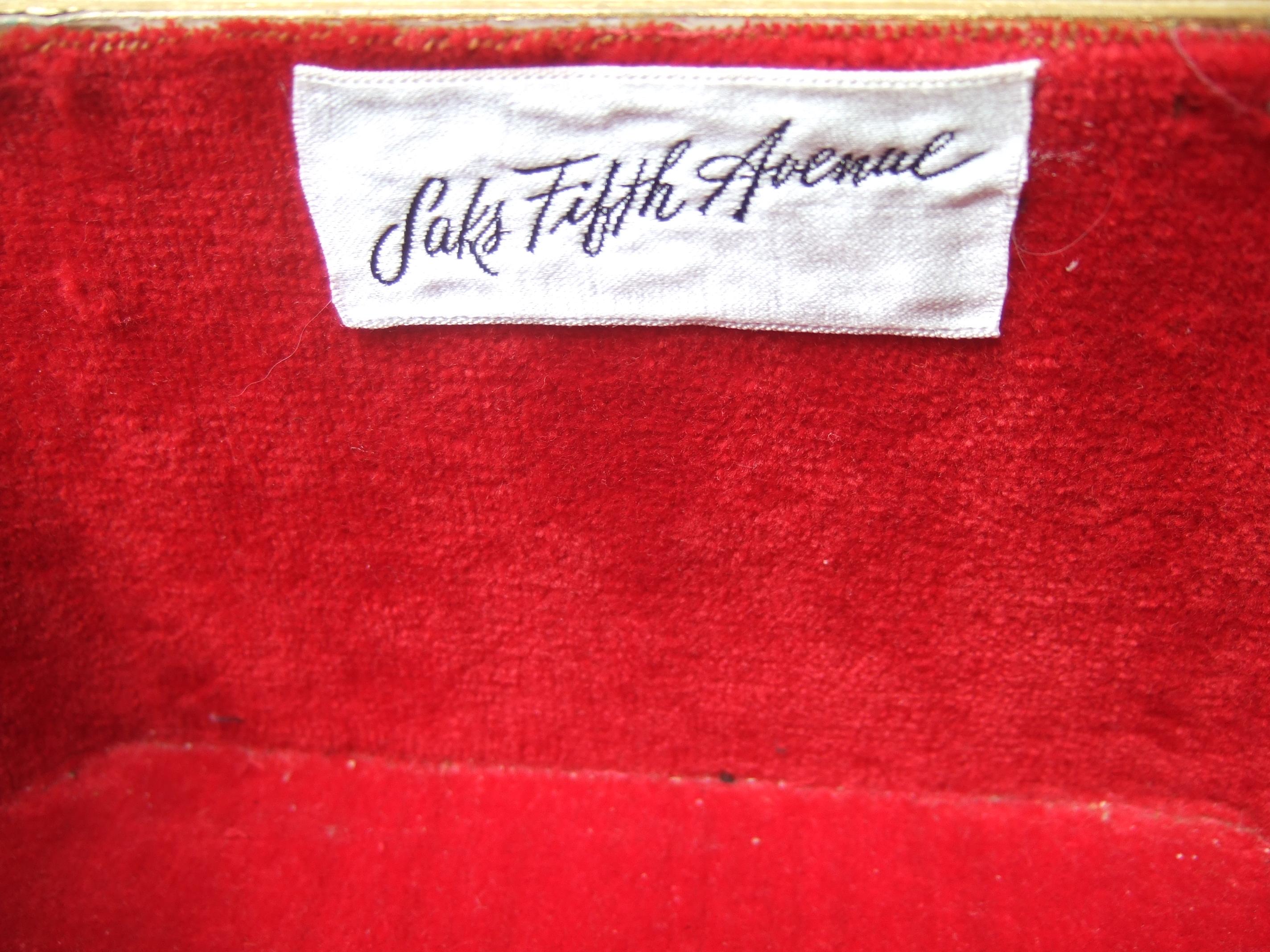 Saks Fifth Avenue Chinoiserie Gilt Wood Decoupage Box Purse c 1970s  For Sale 12