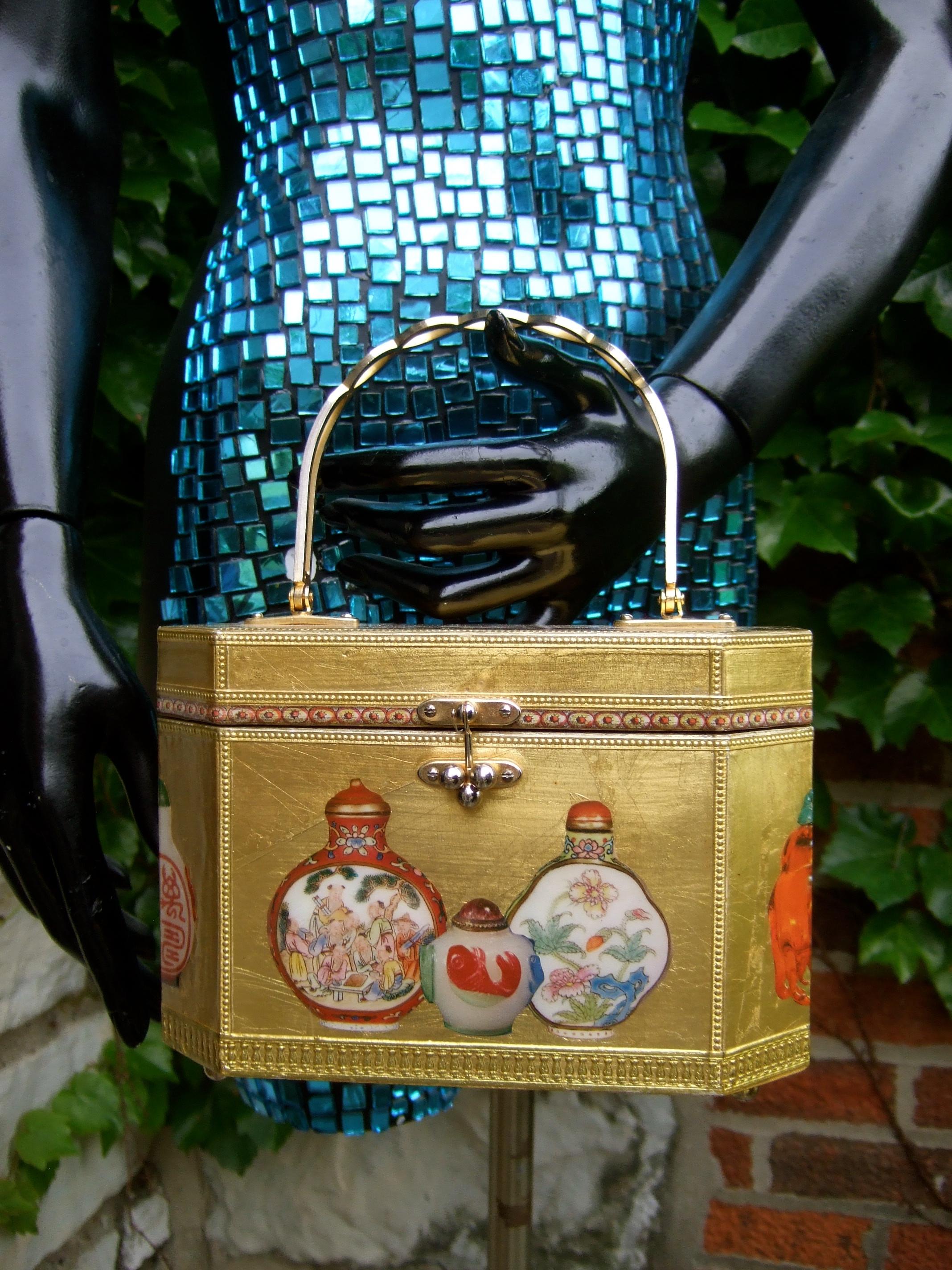 Saks Fifth Avenue Chinoiserie Gilt Wood Decoupage Box Purse c 1970s  In Good Condition For Sale In University City, MO