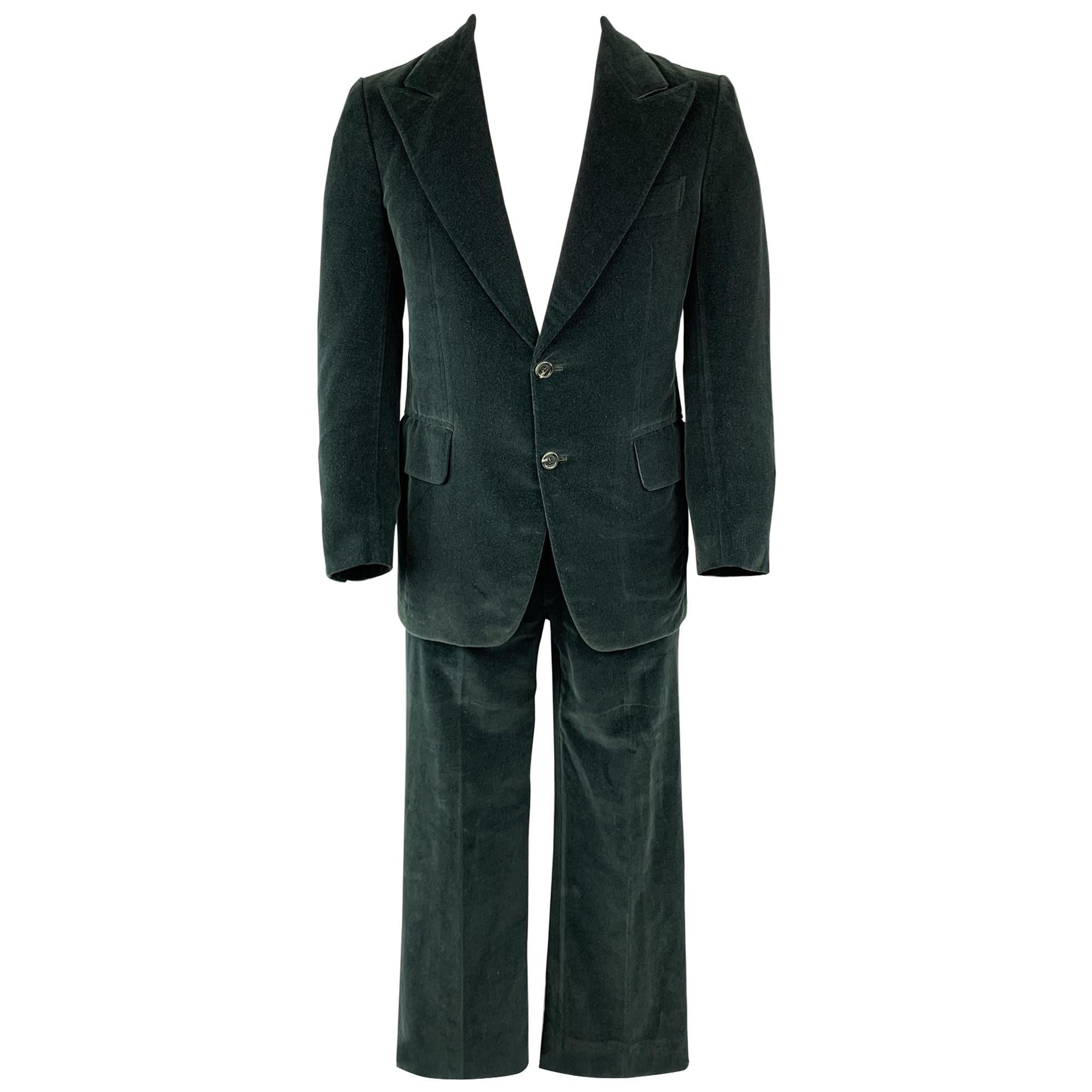 SAKS FIFTH AVENUE Green Velvet Suit - Size US 38 Vintage