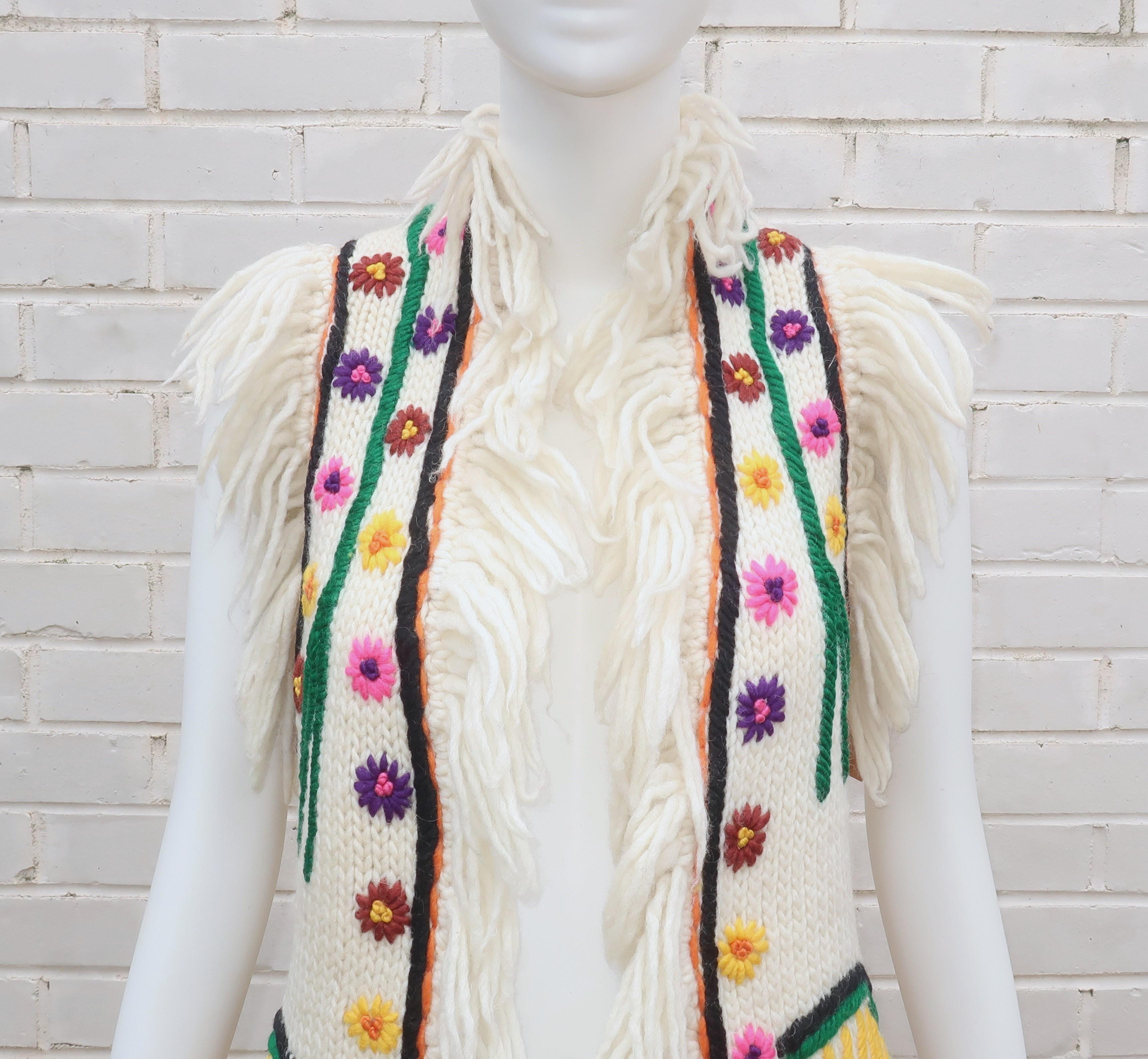 SAKS FIFTH AVENUE Hand Made Bohemian Wool Fringe Sweater Vest, 1960's In Good Condition For Sale In Atlanta, GA