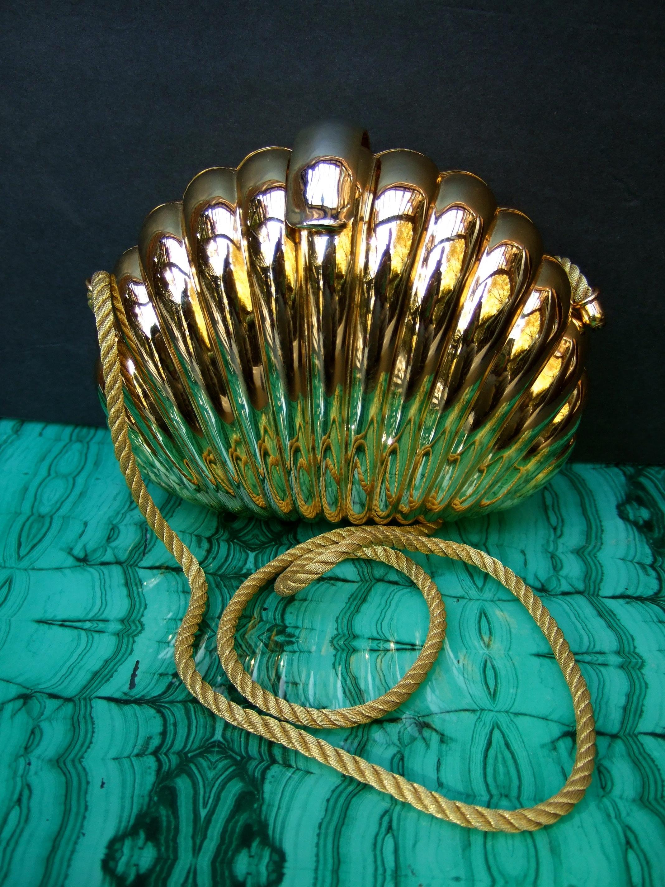 SAKS FIFTH AVENUE Italian Gilt Metal Minaudiere Evening Bag c 1980 In Good Condition In University City, MO